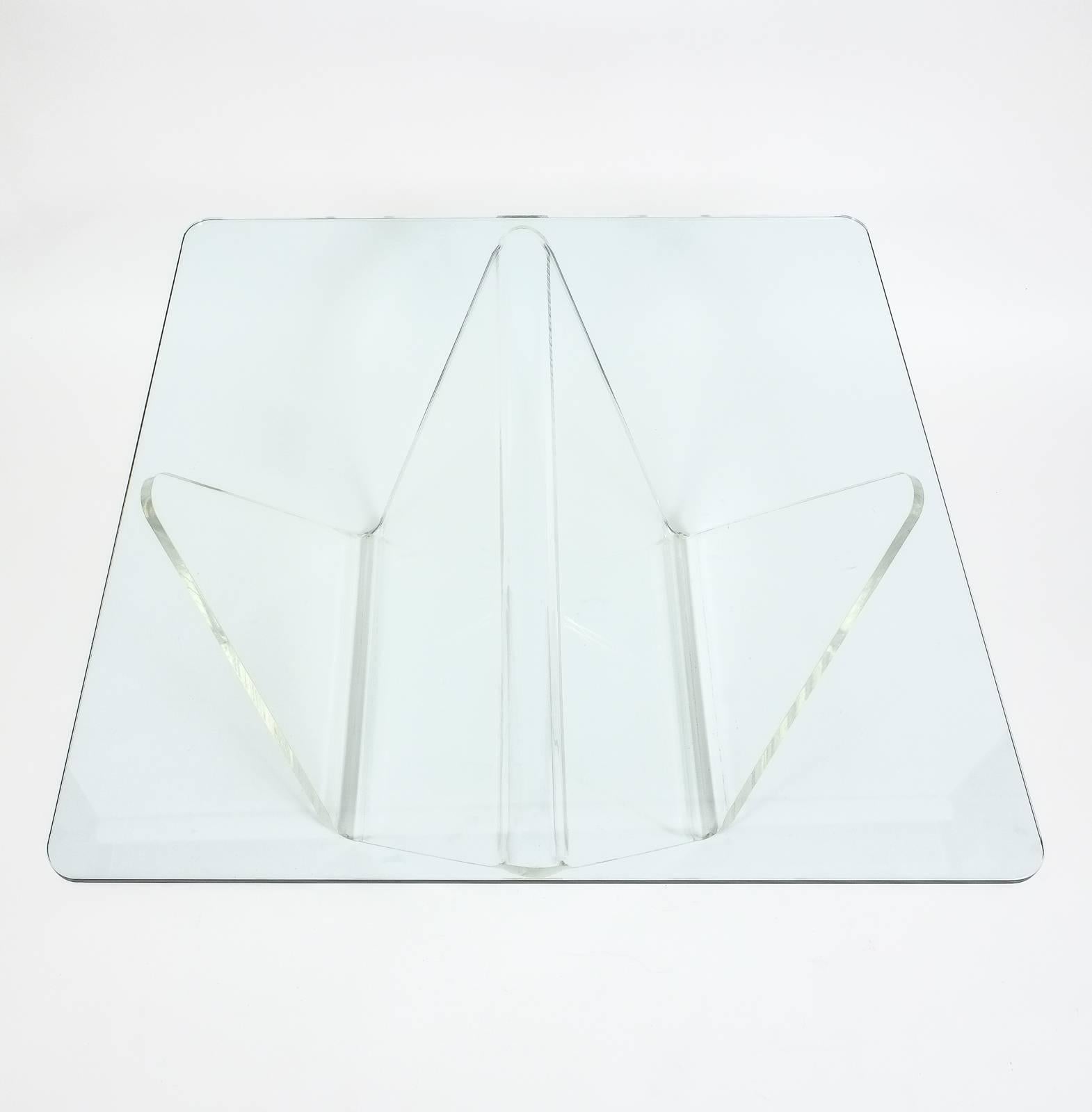 Large Lucite and Glass Wave Table, circa 1960 In Good Condition For Sale In Vienna, AT