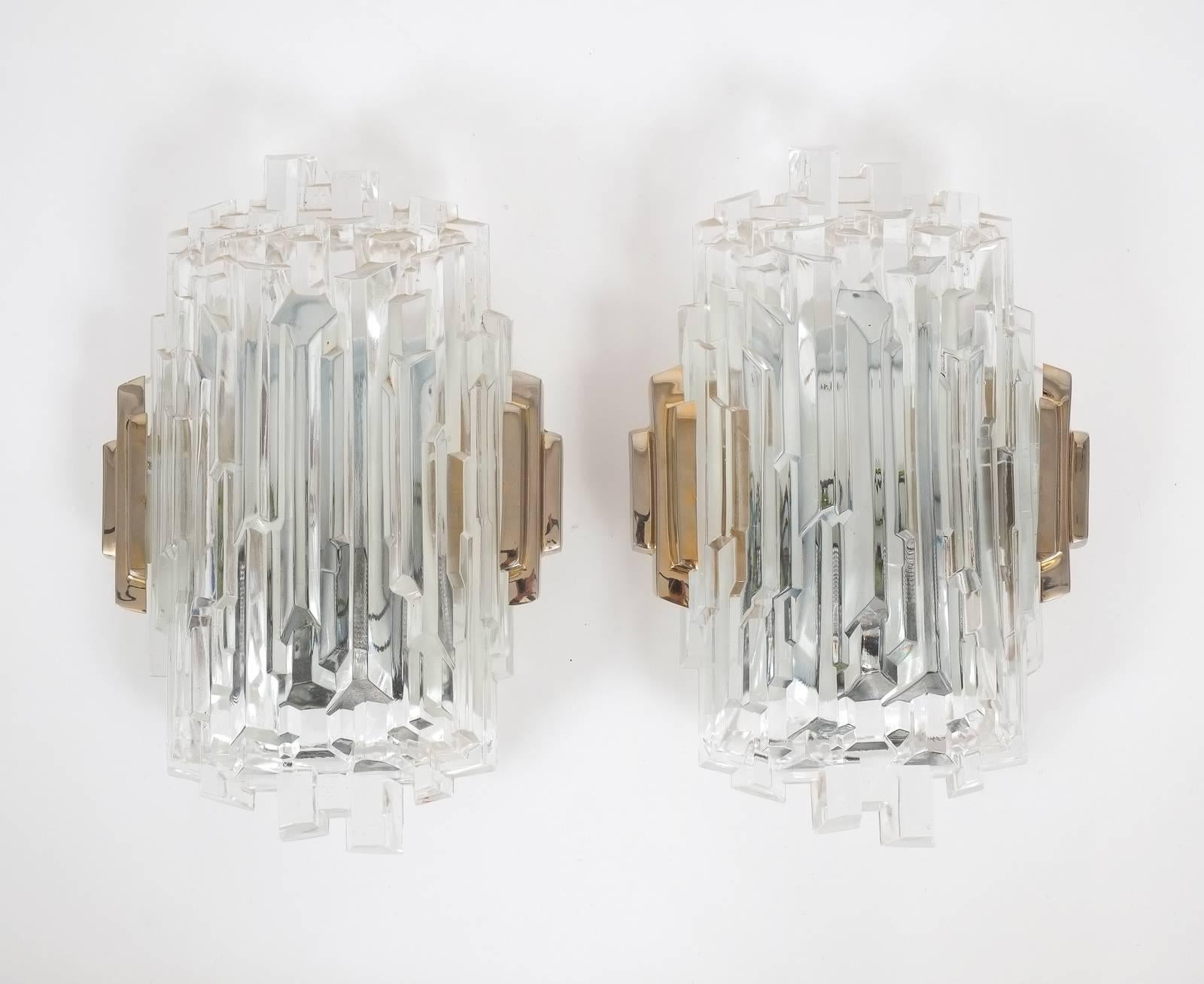 Expressive Pair of French Block Glass Sconces In Excellent Condition In Vienna, AT