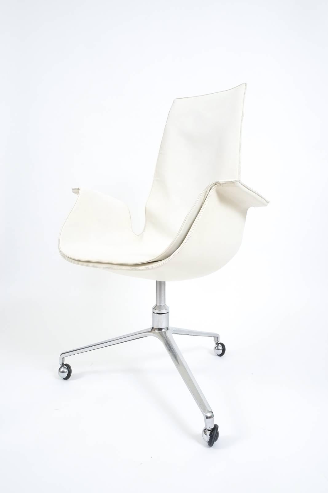Original vintage white leather desk chair (seat height 19.29