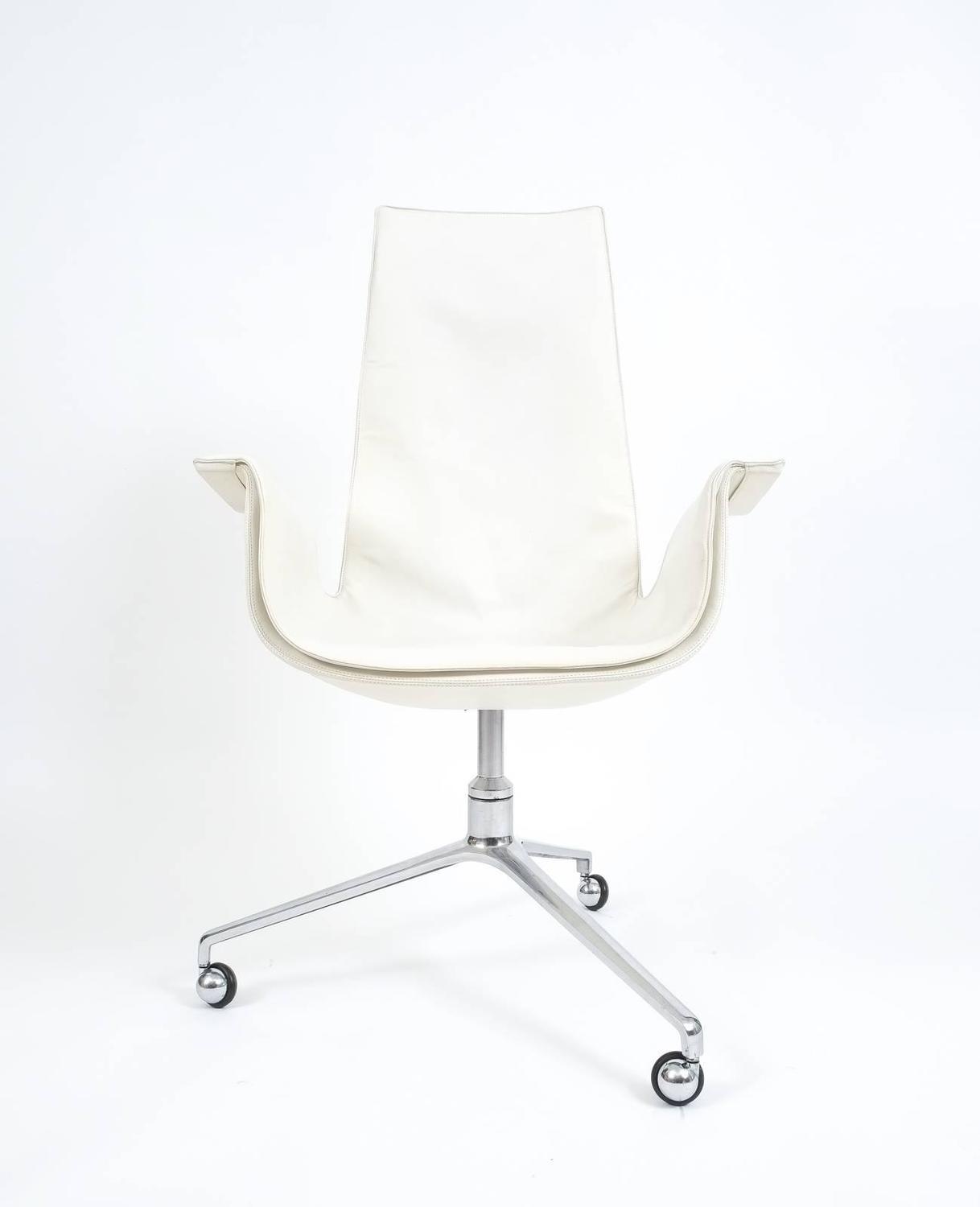Two White High Back Tulip Chairs by Preben Fabricius and Jørgen