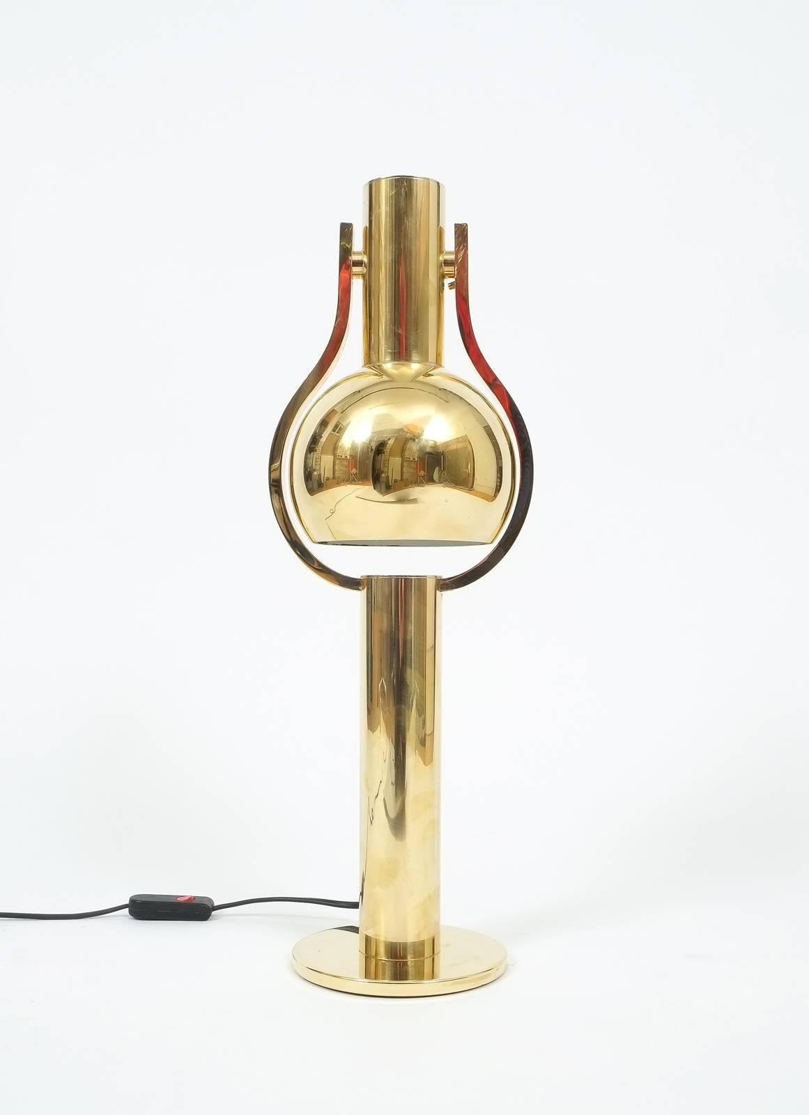 Pair of articulate refurbished brass desk lamps by Staff, Germany, 1970. Shiny pair of articulate brass table lamps fully comprised of brass; these lights have been gently refurbished and polished to its original shiny state. Each lamp holds one e27