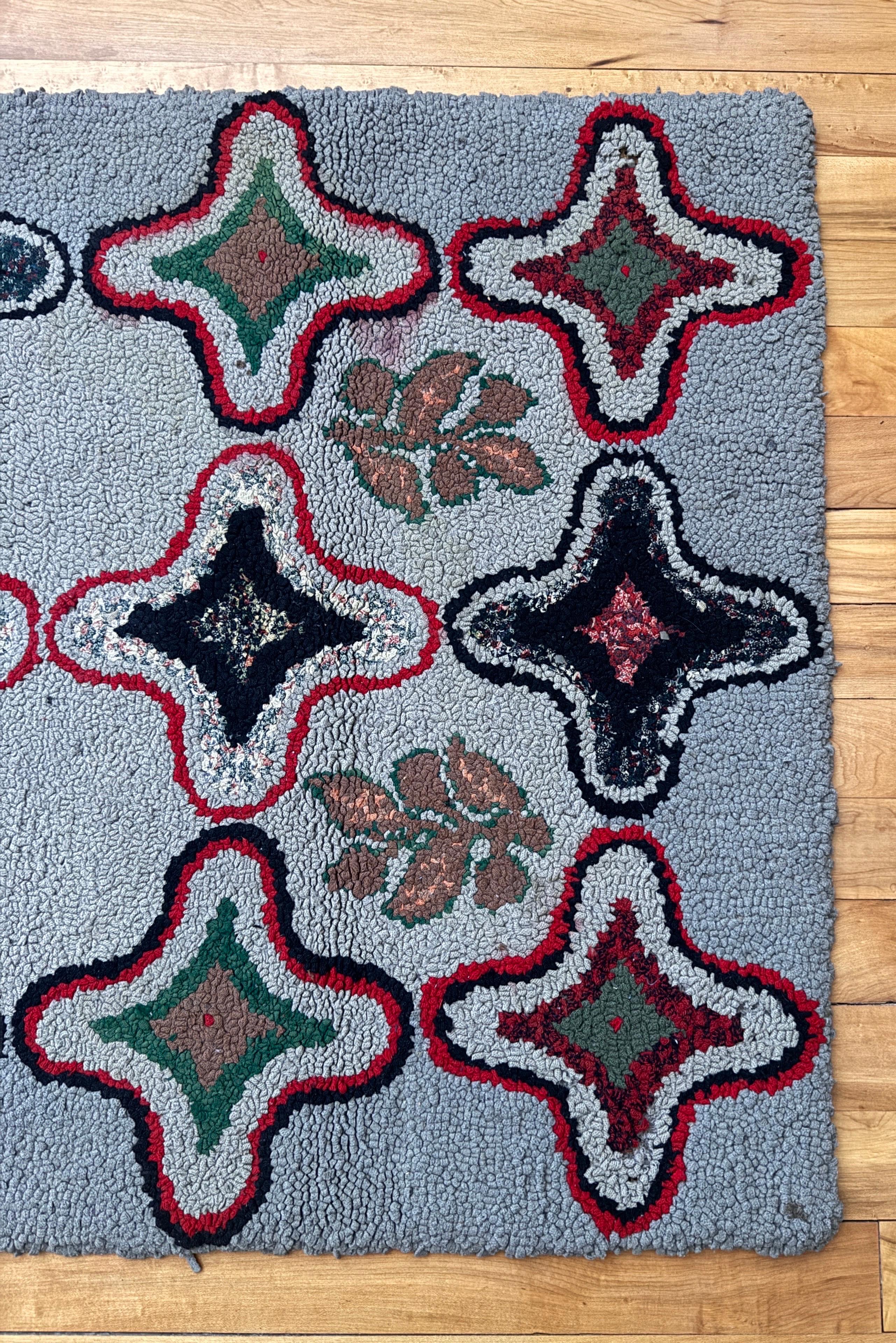 Spektakulärer geometrischer amerikanischer Volkskunst-Hakenteppich aus den 1920er Jahren im Zustand „Gut“ im Angebot in Newfoundland, PA