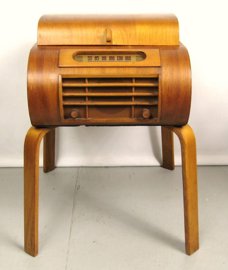 Art Deco Bent Plywood 1940s Radio Bsr Phonograph in the Matter of Alvar Aalto For Sale