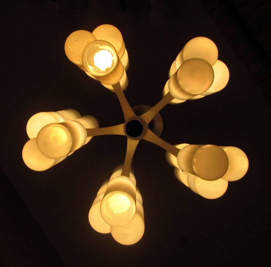 Torpedo Chandelier by Carlos Nason for Mazzega In Excellent Condition For Sale In London, GB