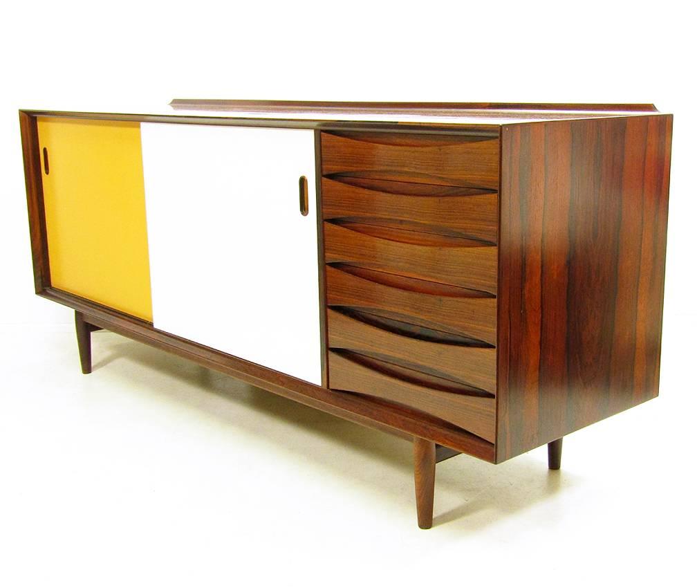 1960s Model 29 Sideboard in Rosewood by Arne Vodder for Sibast In Excellent Condition In London, GB