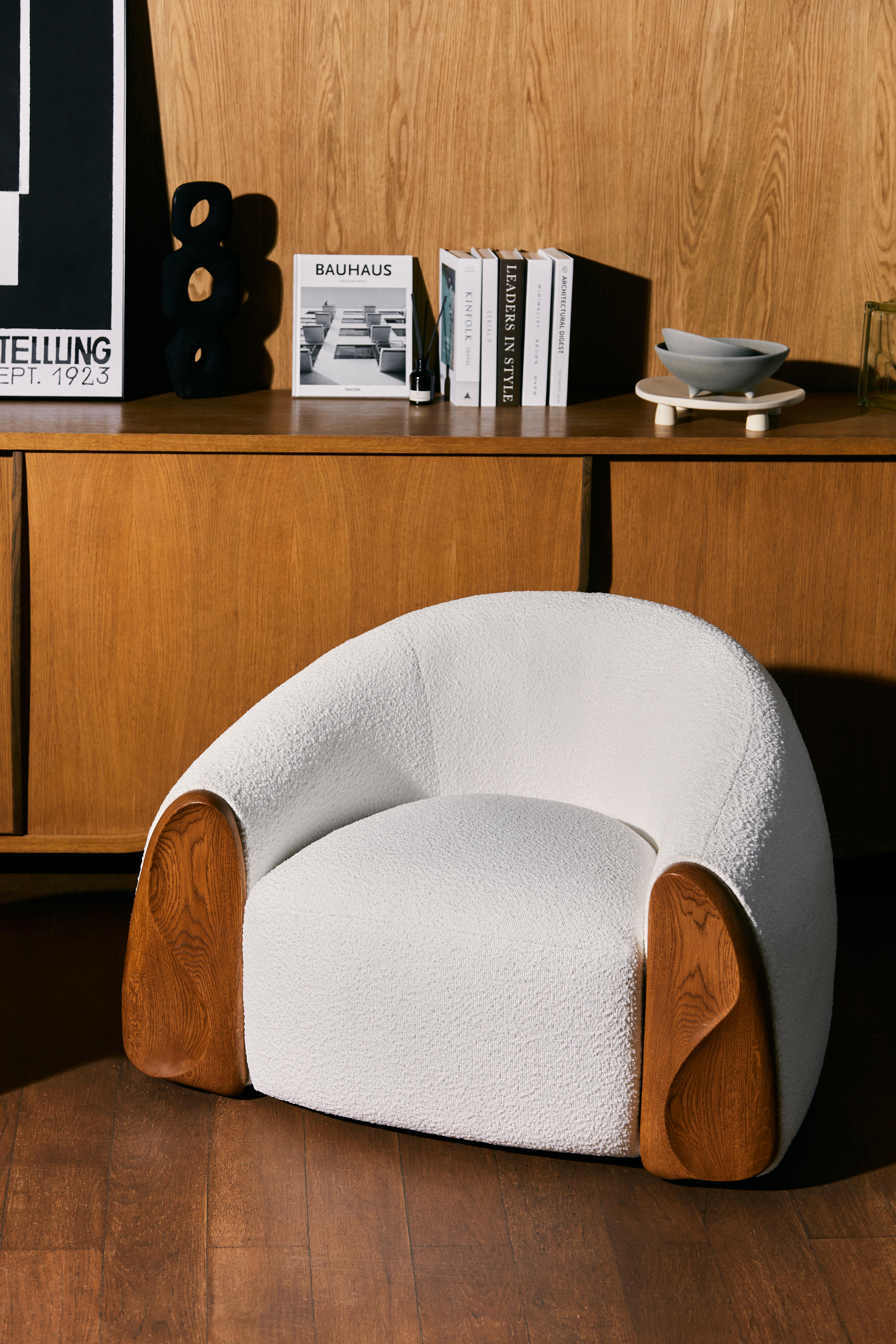 Portugais Fauteuil Lines en tissu blanc par Alter Ego Studio en vente