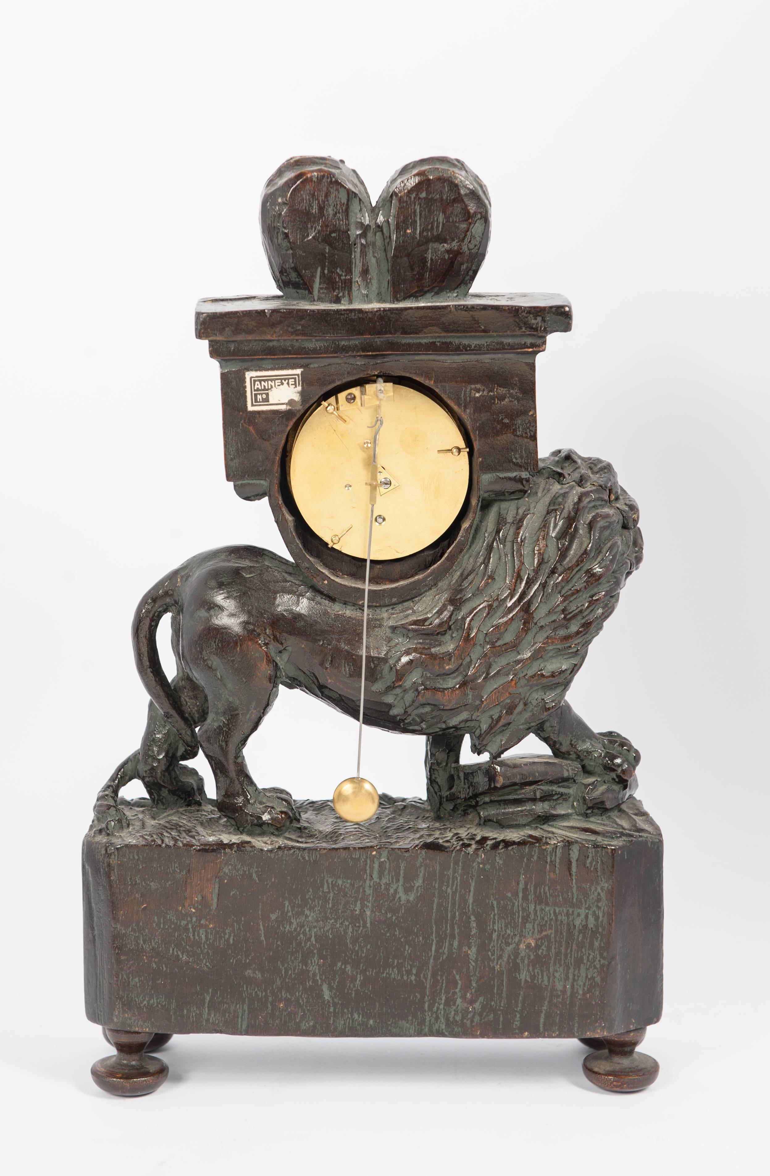 Nice French Louis XVI Small Wooden Lion Pendule, circa 1770 For Sale 1