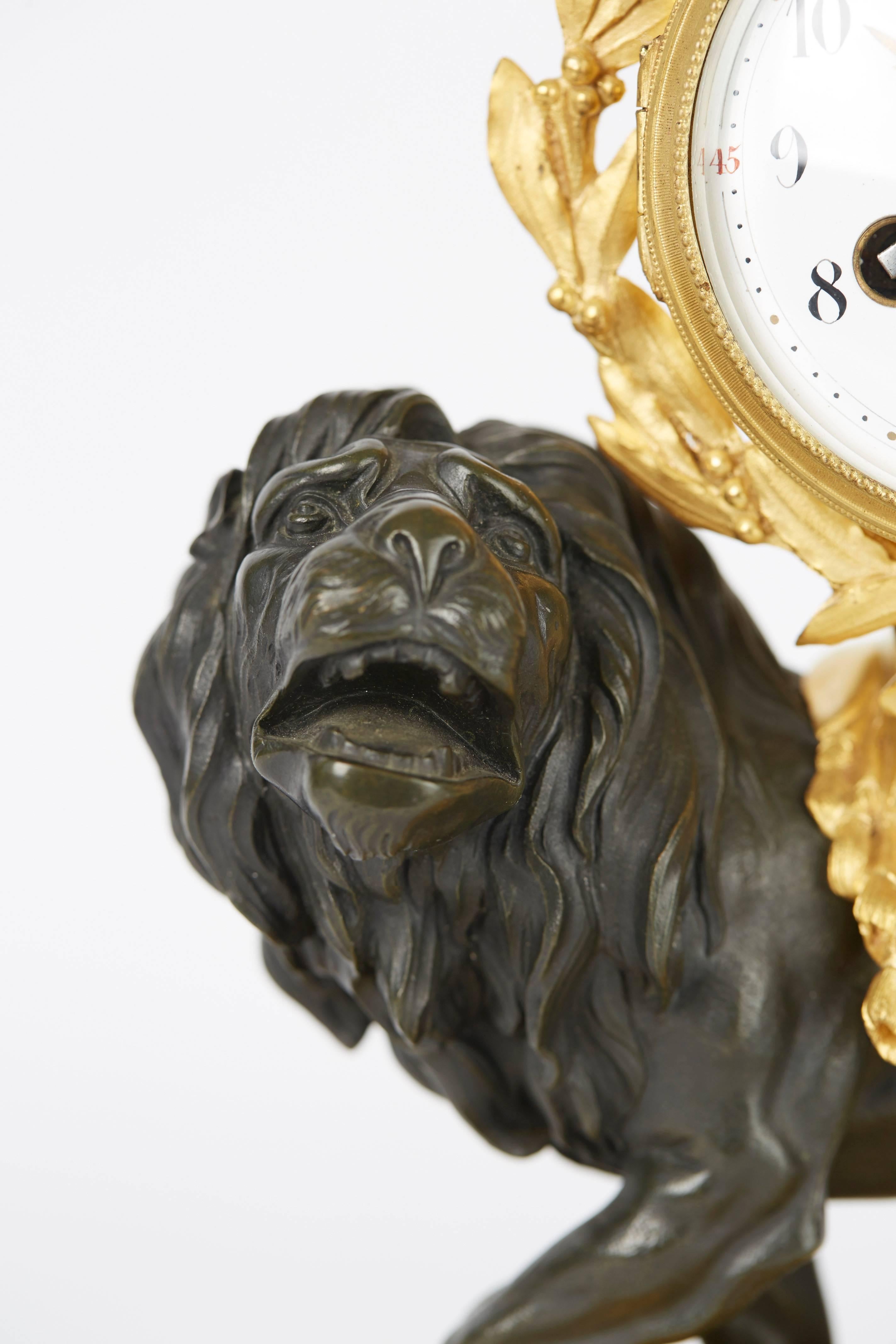 An equisite ornamental bronze pendium clock in Louis XVI style: 