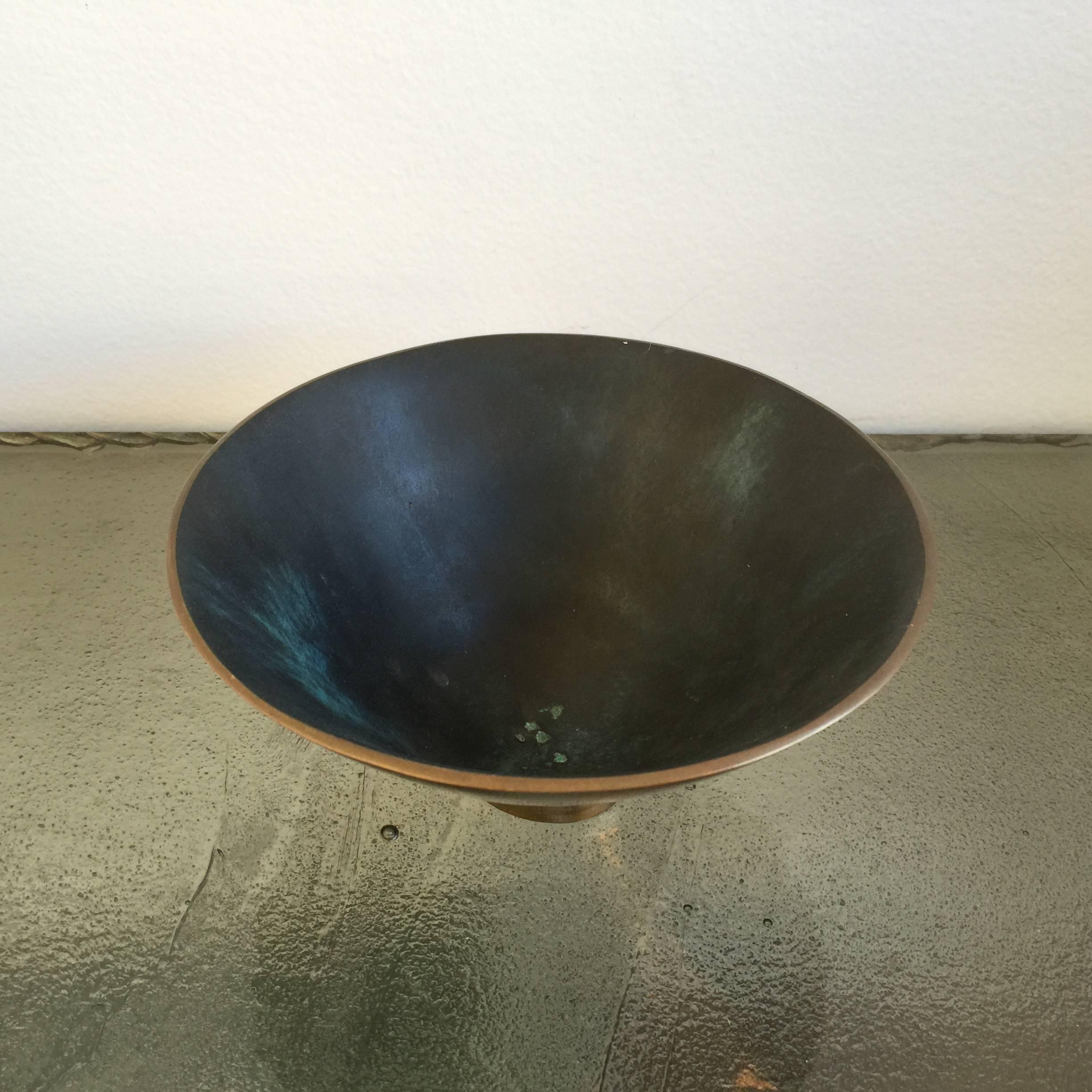 Patinated Bronze Vide Poche vessel by Monique Gerber, France, 1960s In Good Condition For Sale In New York, NY