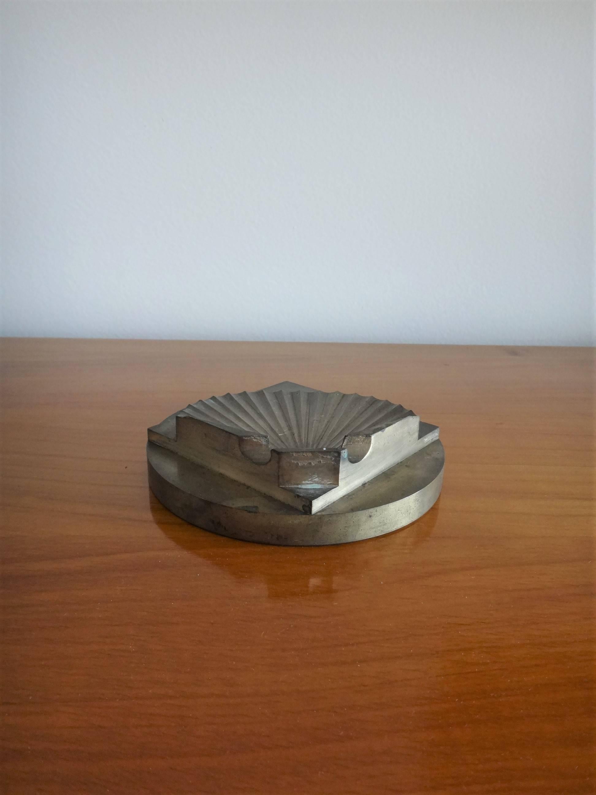 French Brutalist Scallop Shaped Solid Bronze Paperweight, France, 1970s