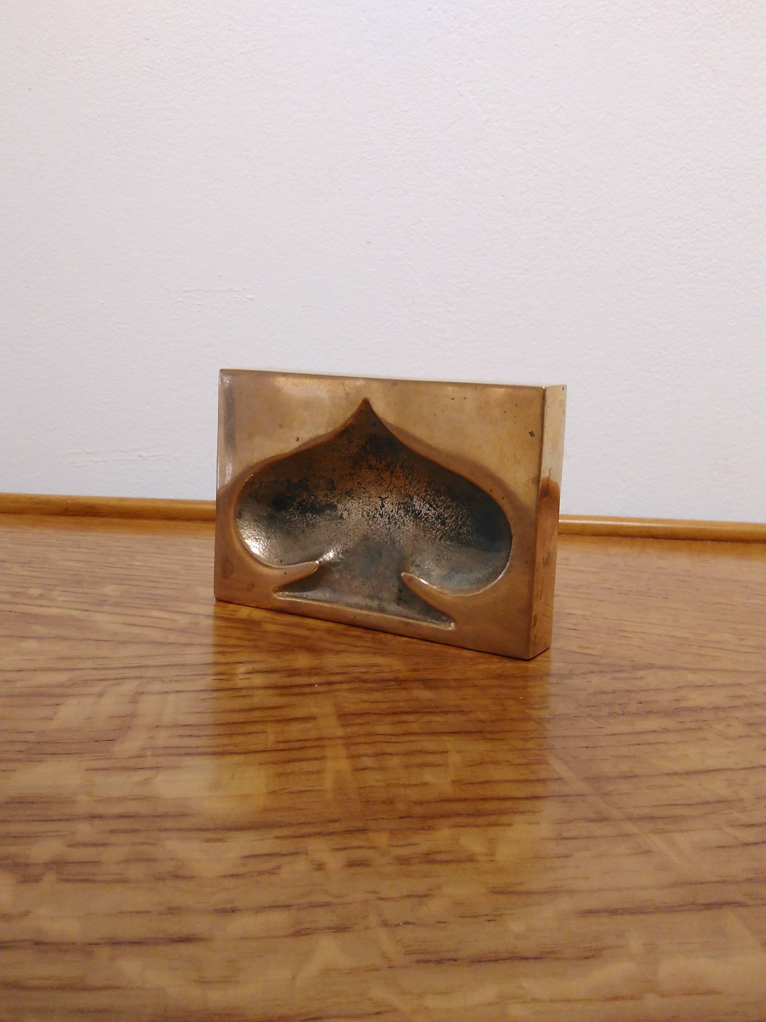Mid-Century Modern Heavy Solid Bronze Clover Shaped Paperweight, France, 1970s For Sale
