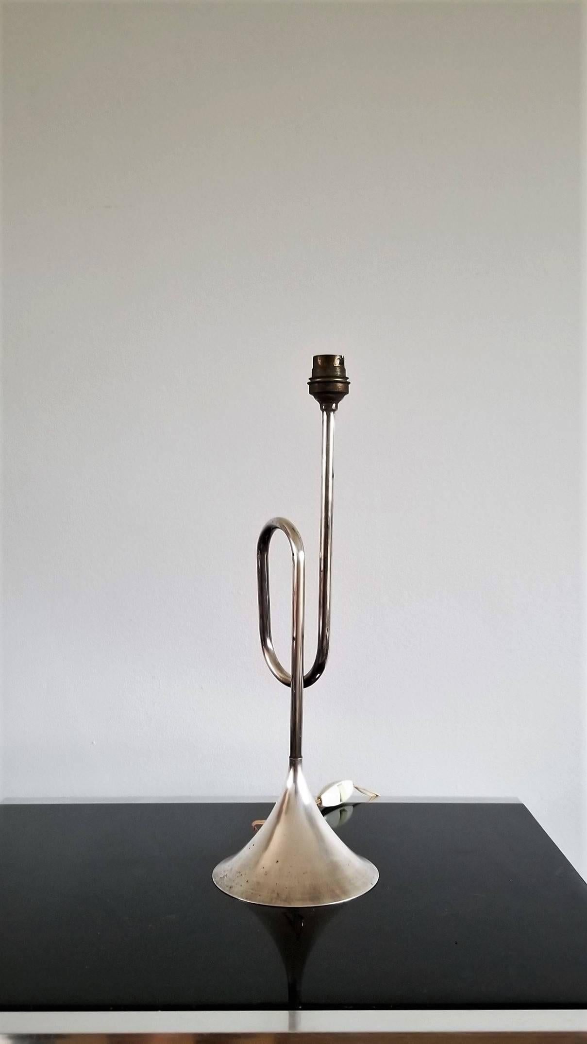 Silver Plated Trumpet Shaped Table Lamp France, 1970s In Good Condition For Sale In New York, NY