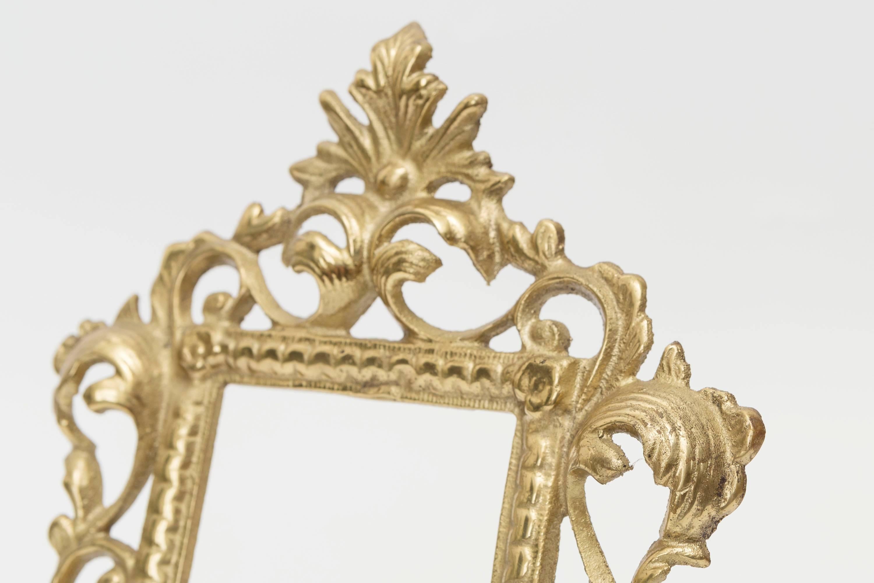 Decorative Brass Picture Frame In Good Condition In Nashville, TN