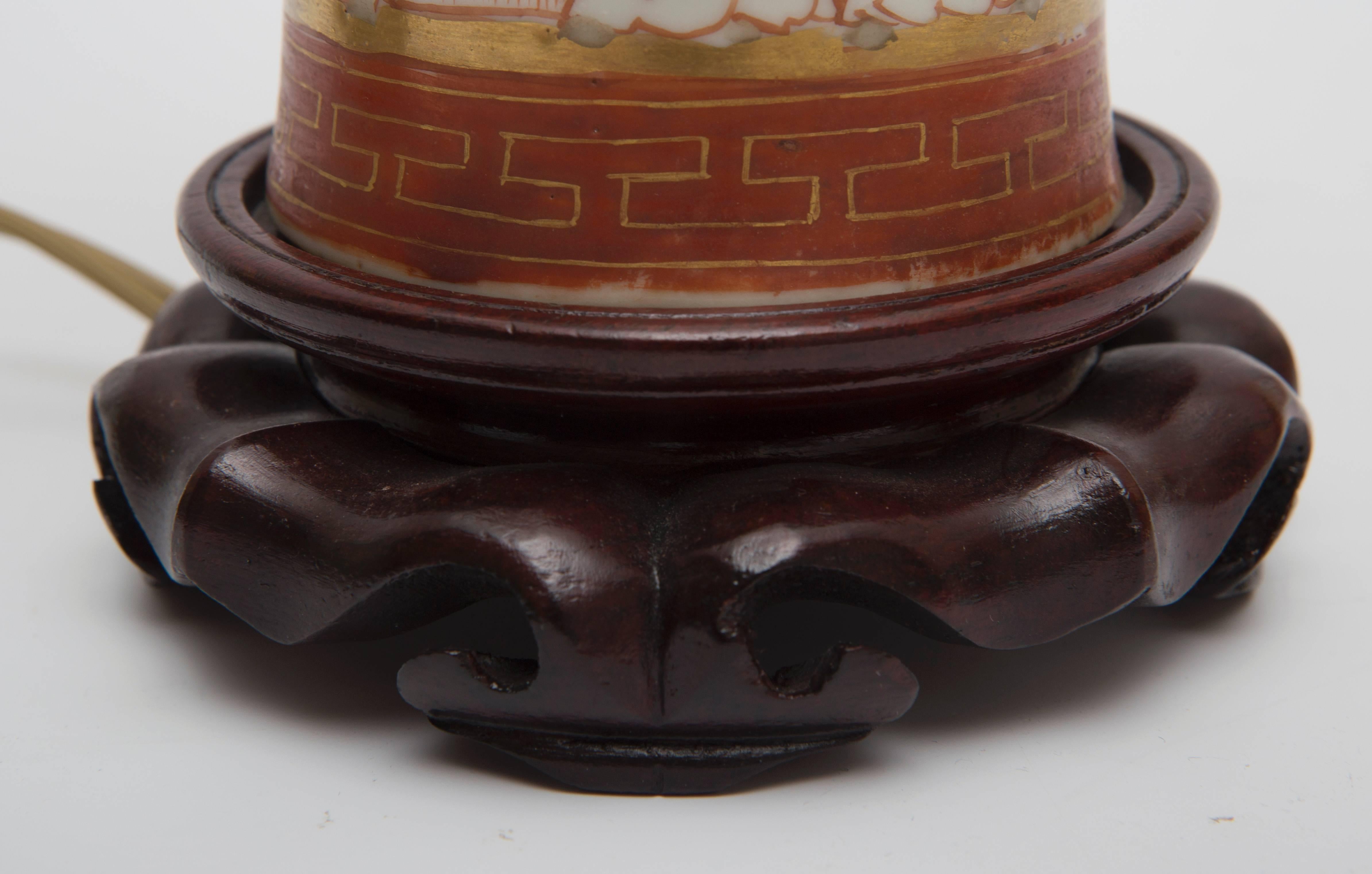 19th Century Canton Porcelain Lamp on Rosewood Base For Sale 3