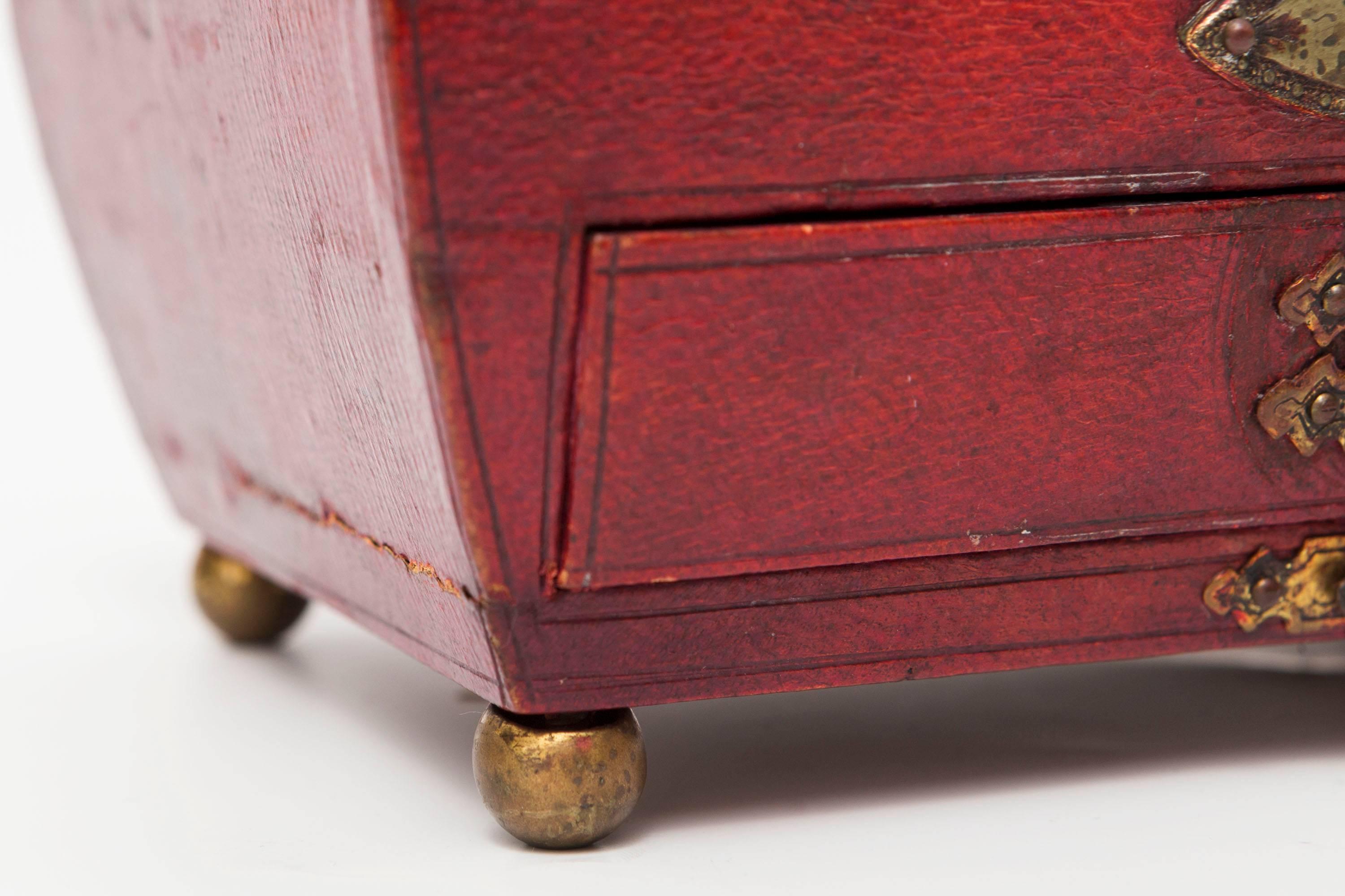 19th Century Georgian Moroccan Red Leather Box For Sale 1