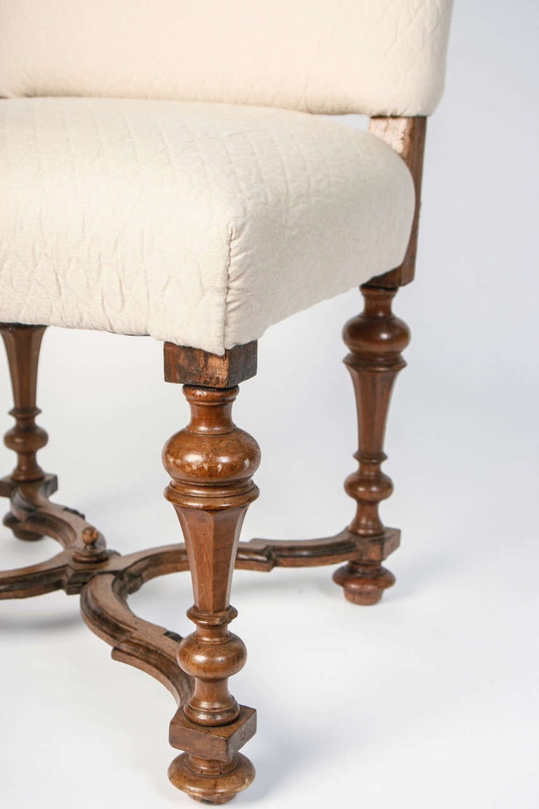 Early 19th Century Set of Four Italian Walnut Side Chairs For Sale 2