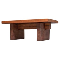 Mesa de centro robusta de estilo wabi-sabi, de roble macizo, de los años 60