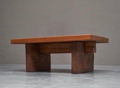 Mesa de centro robusta de estilo wabi-sabi, de roble macizo, de los años 60
