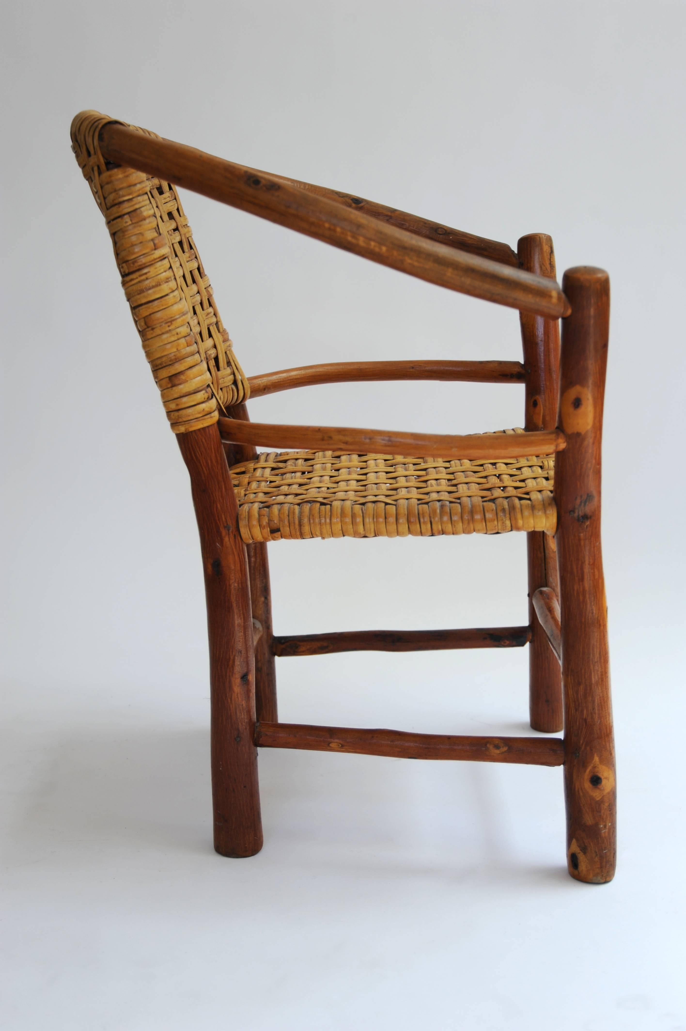 Unknown,

USA, 1935-1945.

Thick-woven rattan, natural molded 