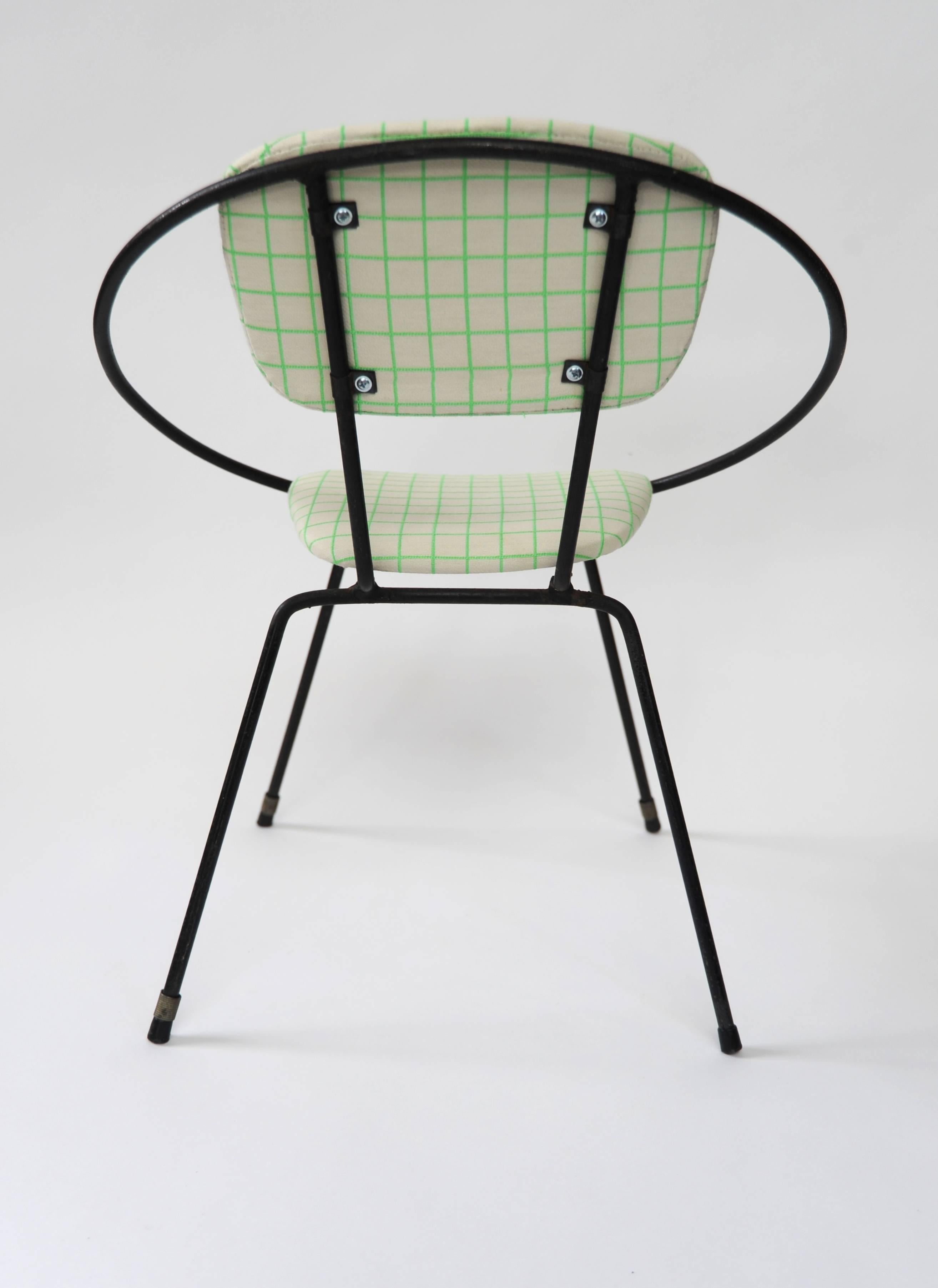 Mid-Century Modern Pair of 1950s Iron Circle Chairs with Contemporary Maharam Fabric For Sale