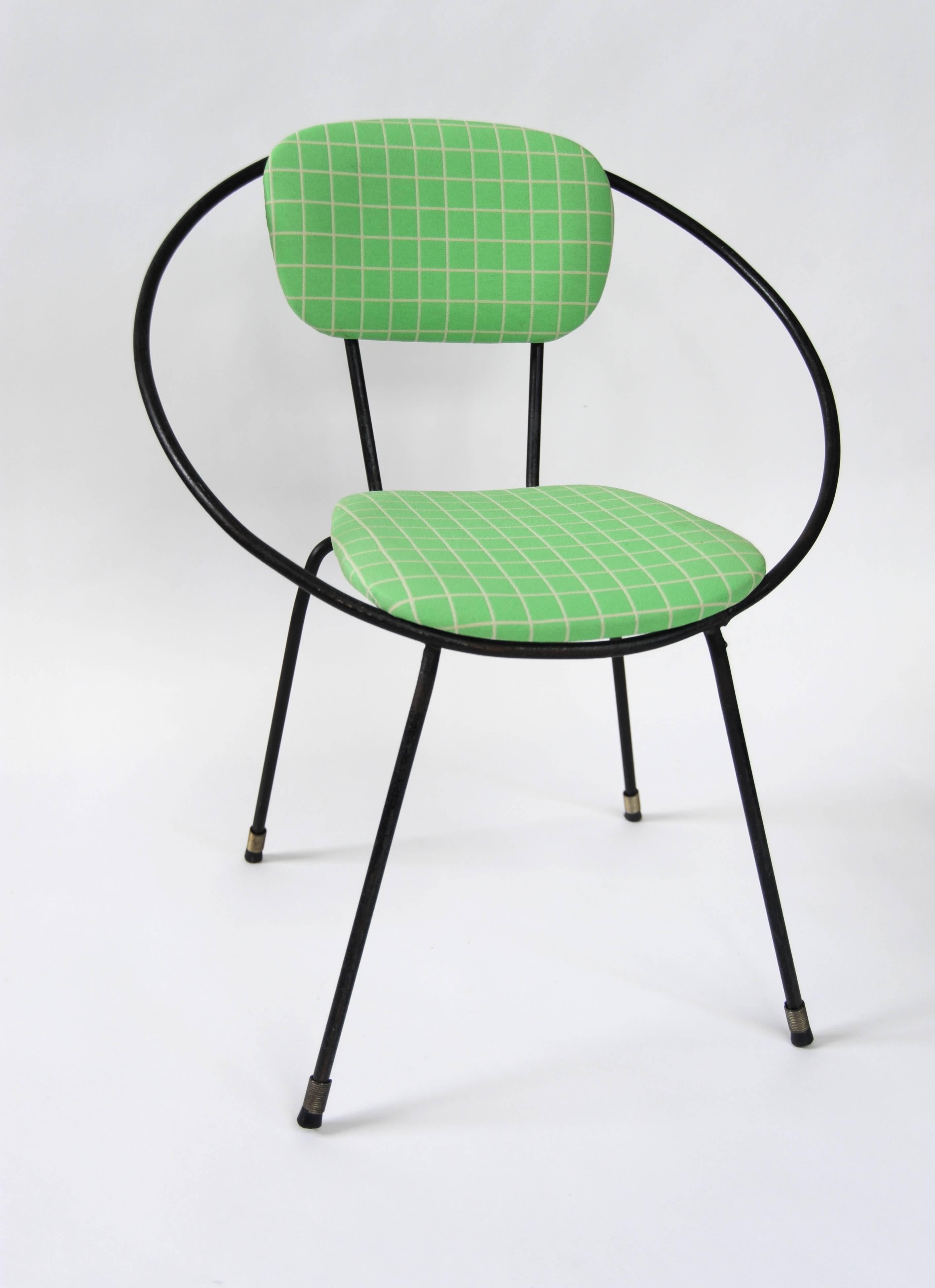 Pair of 1950s Iron Circle Chairs with Contemporary Maharam Fabric (Metallarbeit) im Angebot