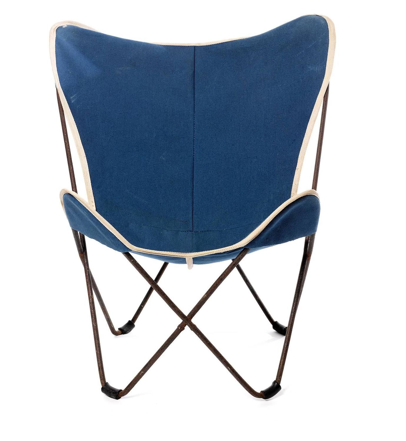 Child Butterfly Chair by Jorge Ferrari Hardoy in Blue