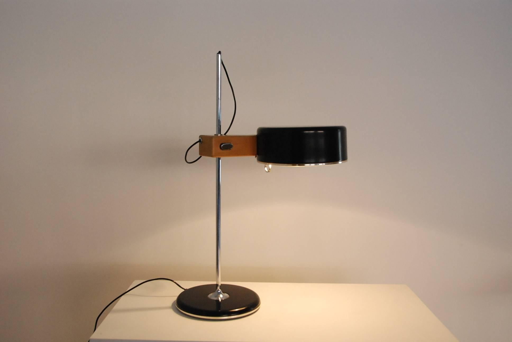 Very nice model table lamp 