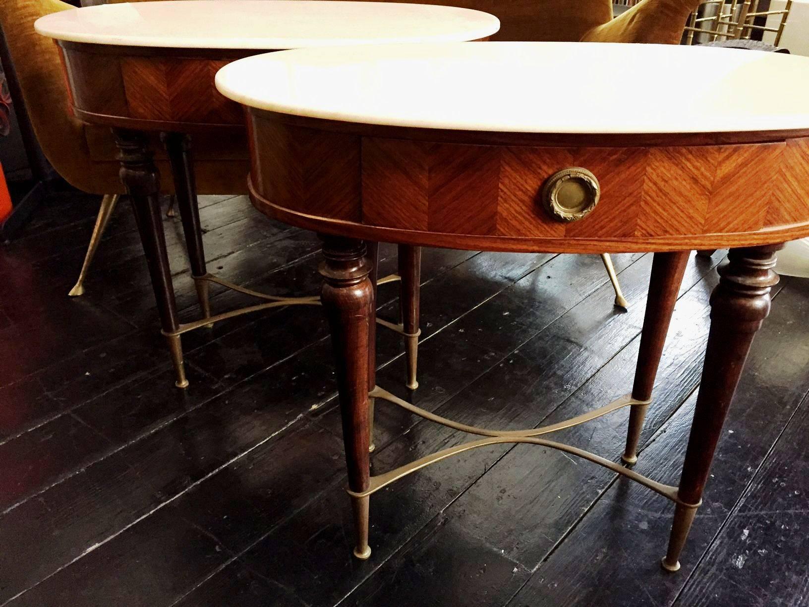 1950s Elegant pair of side / bed side table in rosewood , brass and marble top