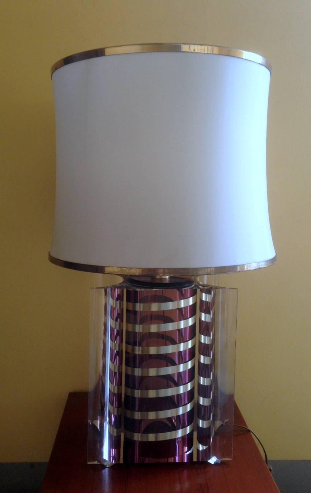 Amazing table lamp in perspex with stripes design. 
This lamp base size is 50 cm H. with the shade is 80 cm. and 44 cm diameter.