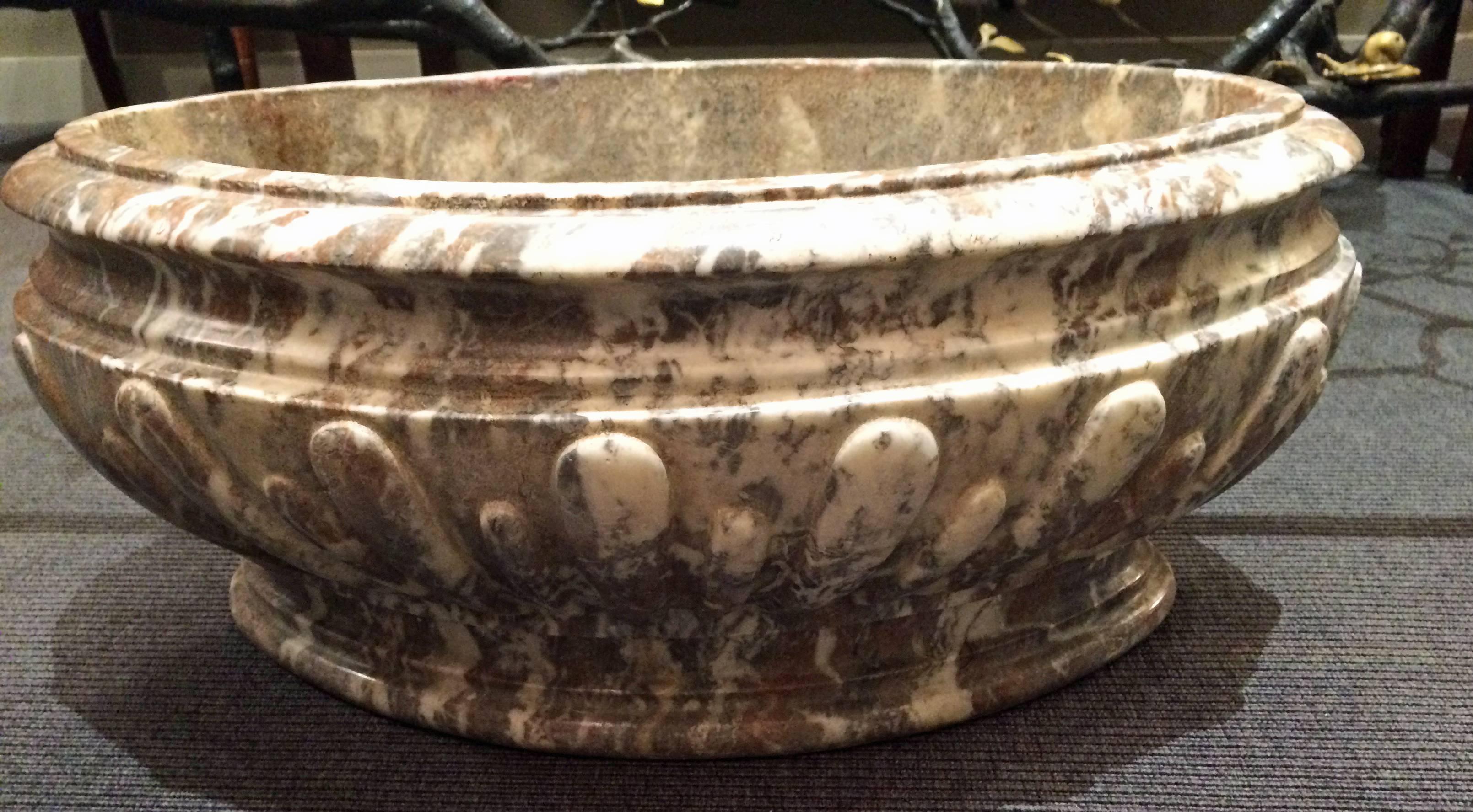 Louis XVI Stone Basin, France, 18th Century For Sale