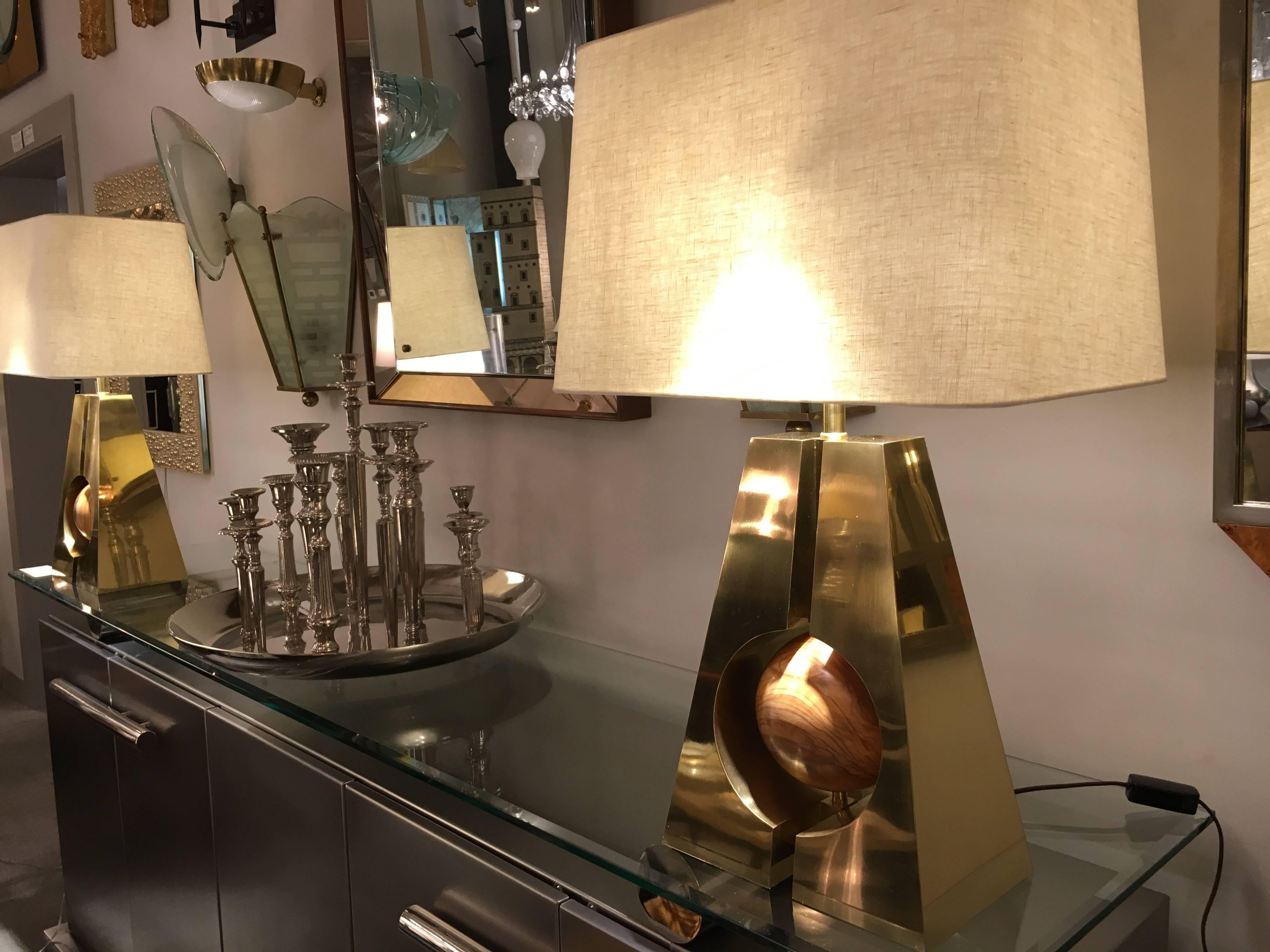 Pair of Brass and Wood Lamps, Italy, 2017 (Messing)