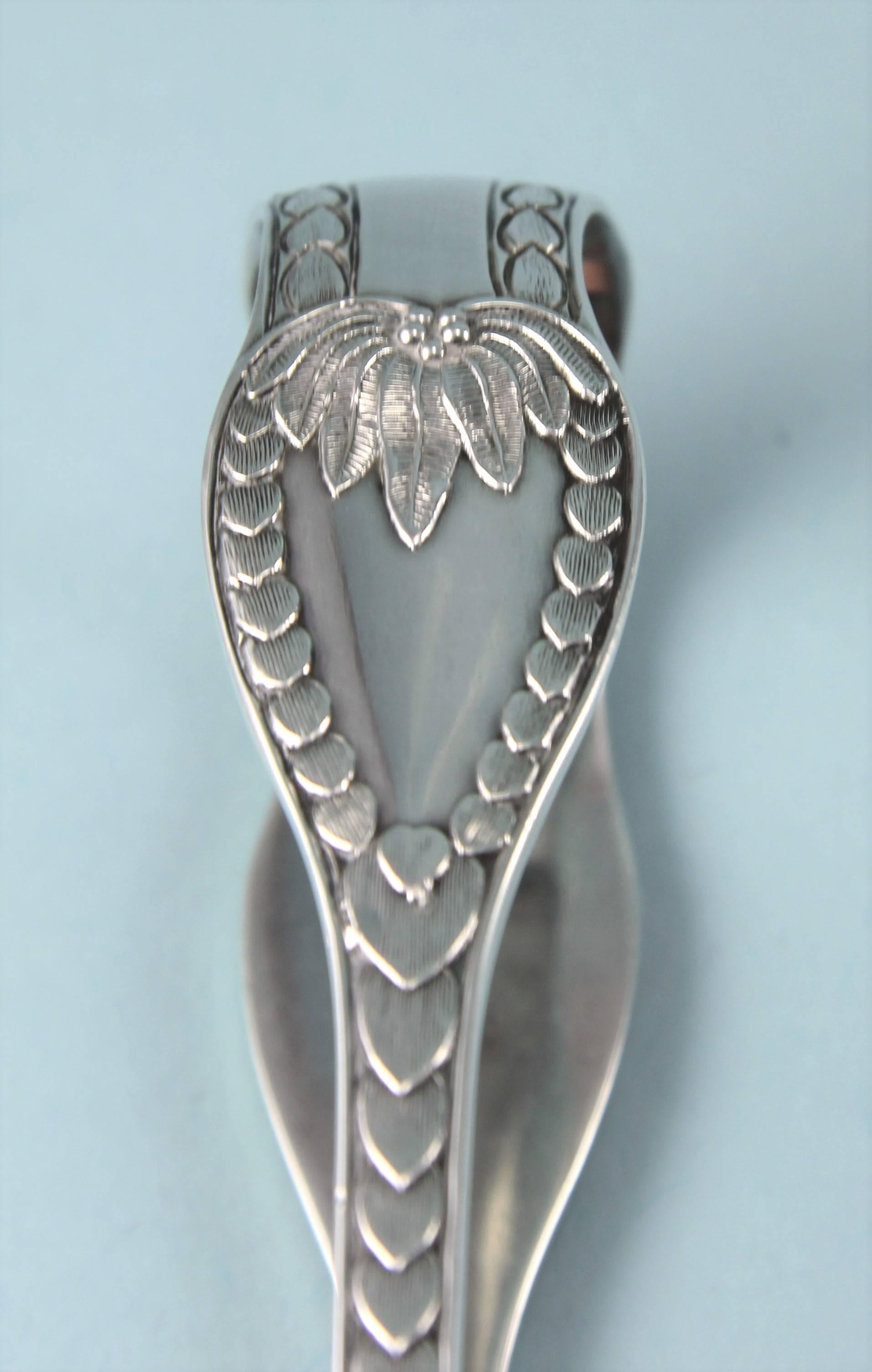 George Adams, Victorian Palm Patterned Asparagus Tongs, London, 1878 For Sale 3