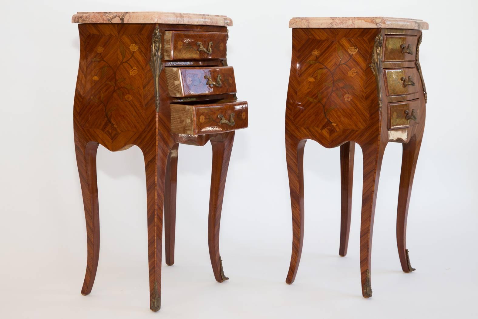 Pair of French Marquetry Inlaid Louis XV Nightstands For Sale 3