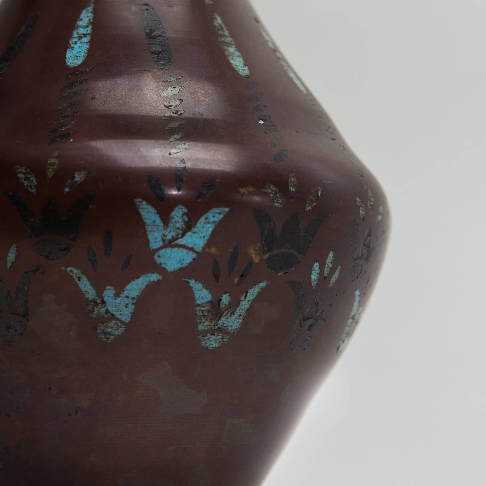 A nice bronze inlay dinanderie vase, French Art Deco, circa 1925-1930. Unsigned but the same model is usually stamped Primavera HM.