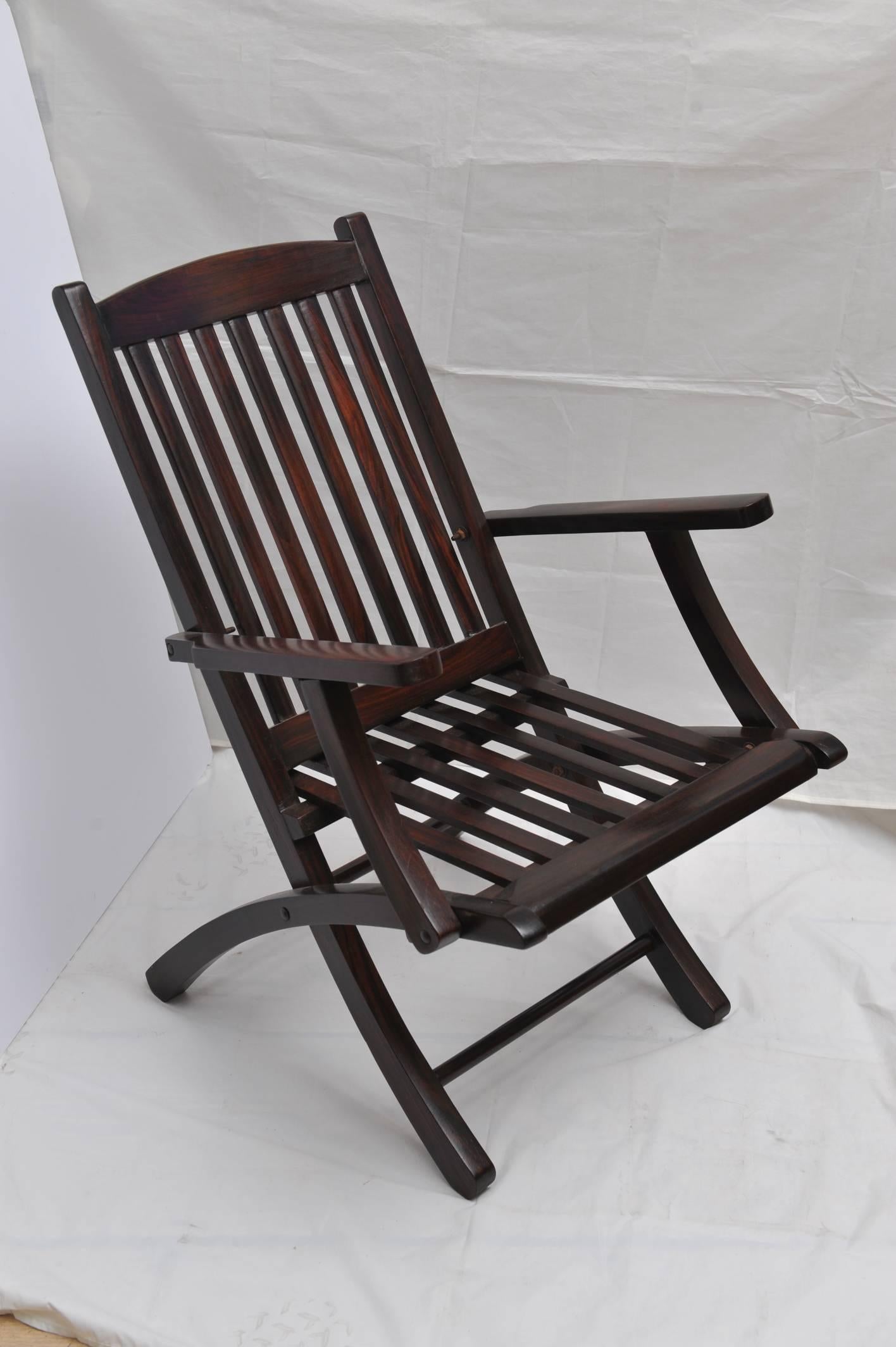 Pair of 1920s Nautical Rosewood Folding, British Steamer Chairs In Excellent Condition In Nantucket, MA