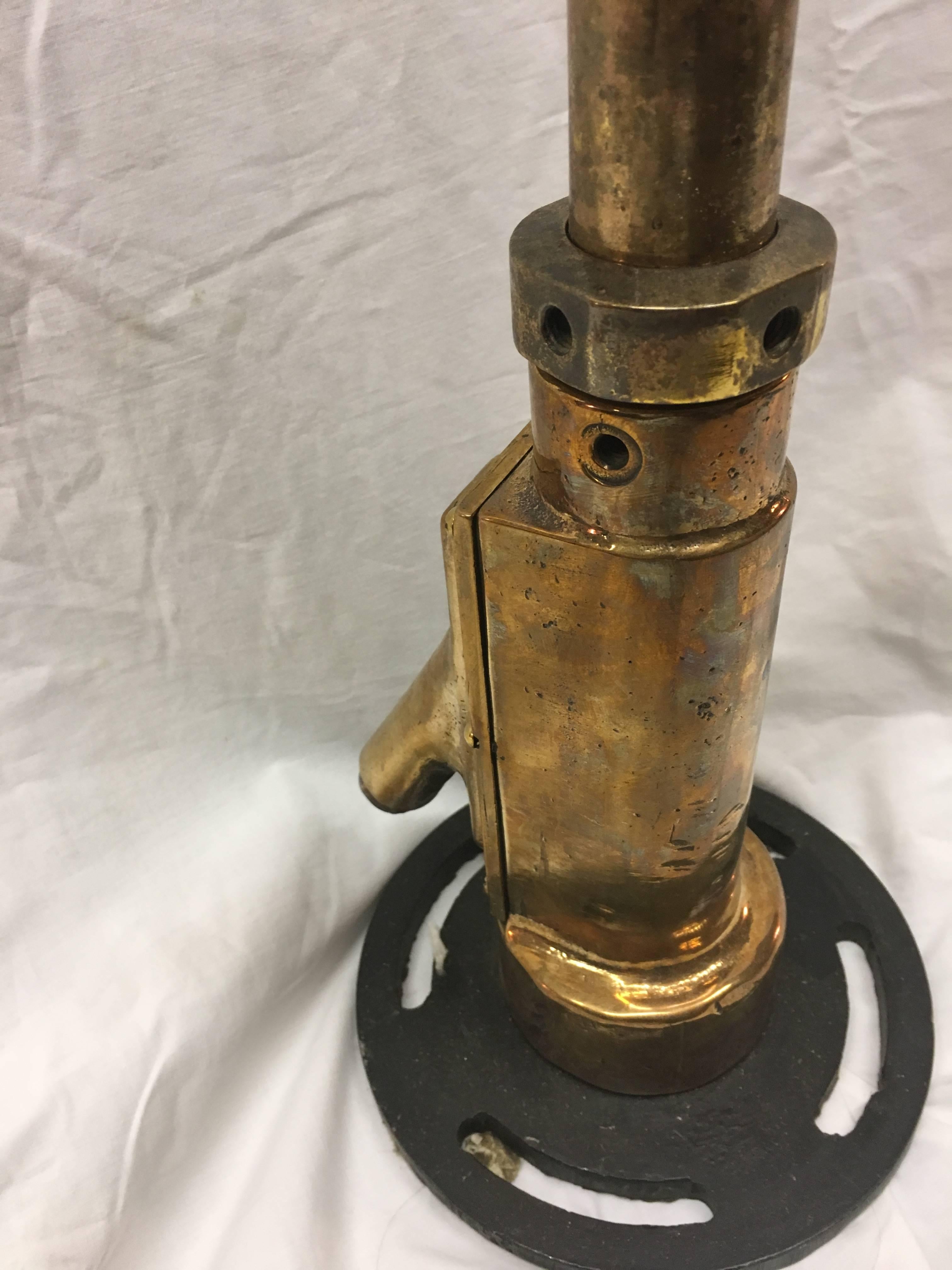 Rare Copper and Brass Ship's Anemometer Signed by Munro from London, 1970s In Excellent Condition In Nantucket, MA