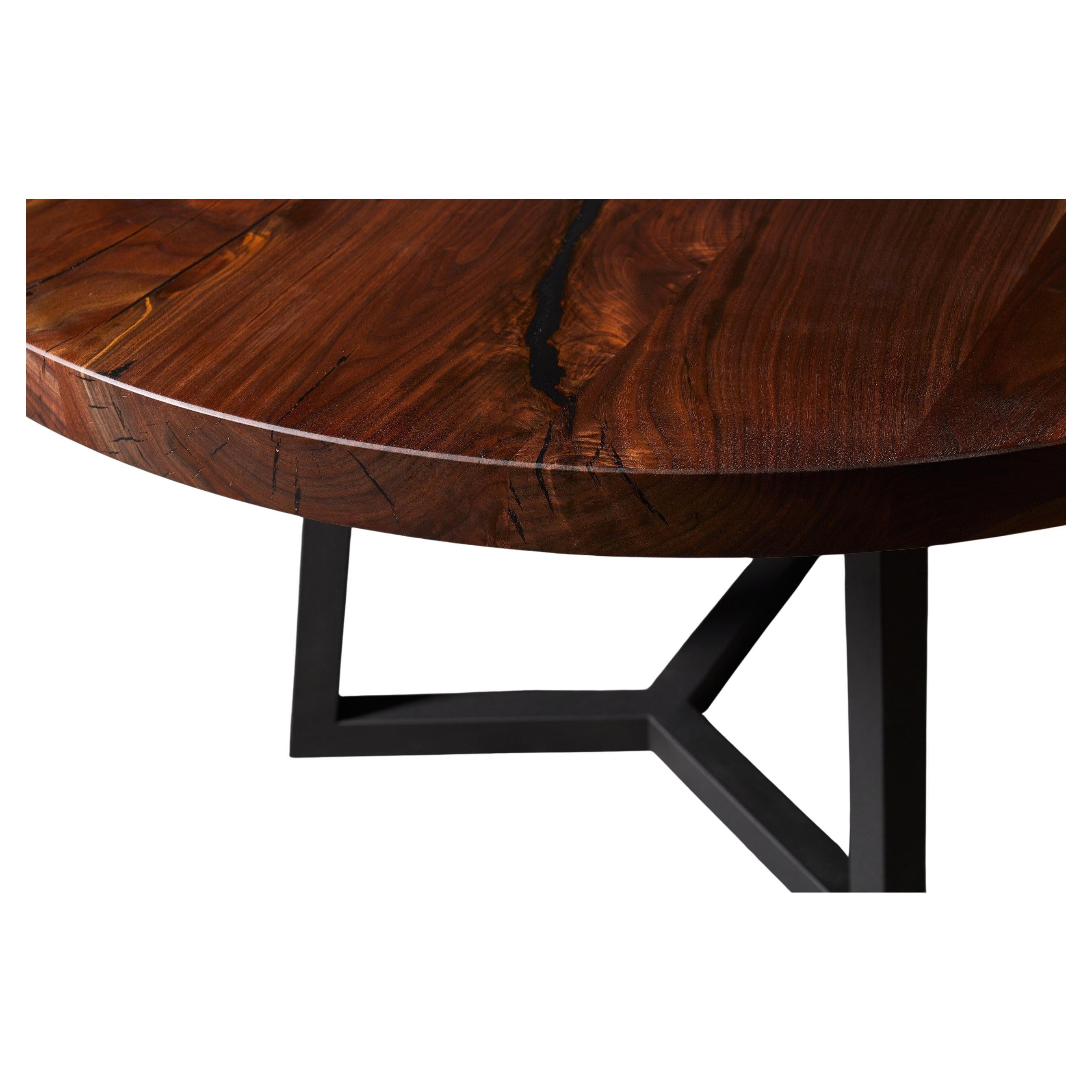 Contemporary Organic Round Table in Solid Walnut

Bring the natural elegance and warmth of nature into your space with our Contemporary Organic Round Table in Solid Walnut. This exquisite walnut table blends modern design with the organic beauty of
