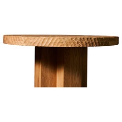 Autentico tavolo rotondo in stile brutalista contemporaneo in Oak massiccio, 110 cm.