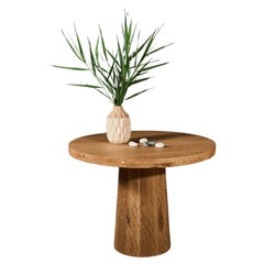Table ronde sculptée de style brutaliste vintage en chêne vieilli, 120 cm