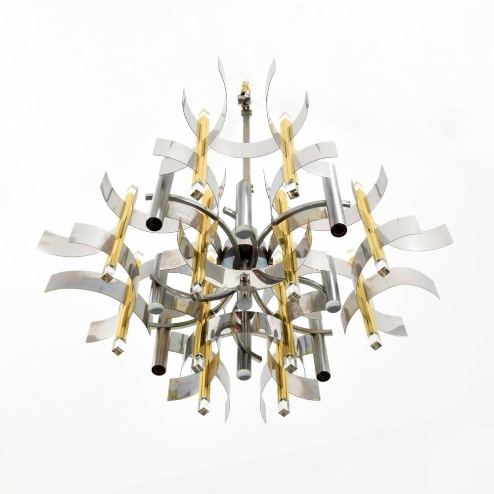 Gorgeous Mid-Century Italian chandelier by Gaetano Sciolari in chrome, brass and Lucite.