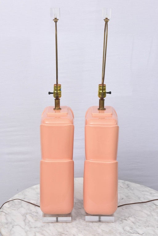 Mid-20th Century Monumental Hollywood Regency Lucite and Ceramic Table Lamps, USA 1960s