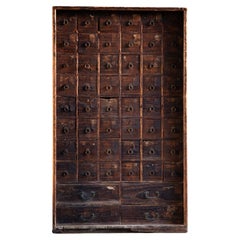 1850s-1890s Antigua cajonera tansu de medicina japonesa de tamaño medio, wabi sabi