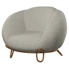 Fluffy Mallow Armchair in white boucle fabric handcrafted by Murmurio