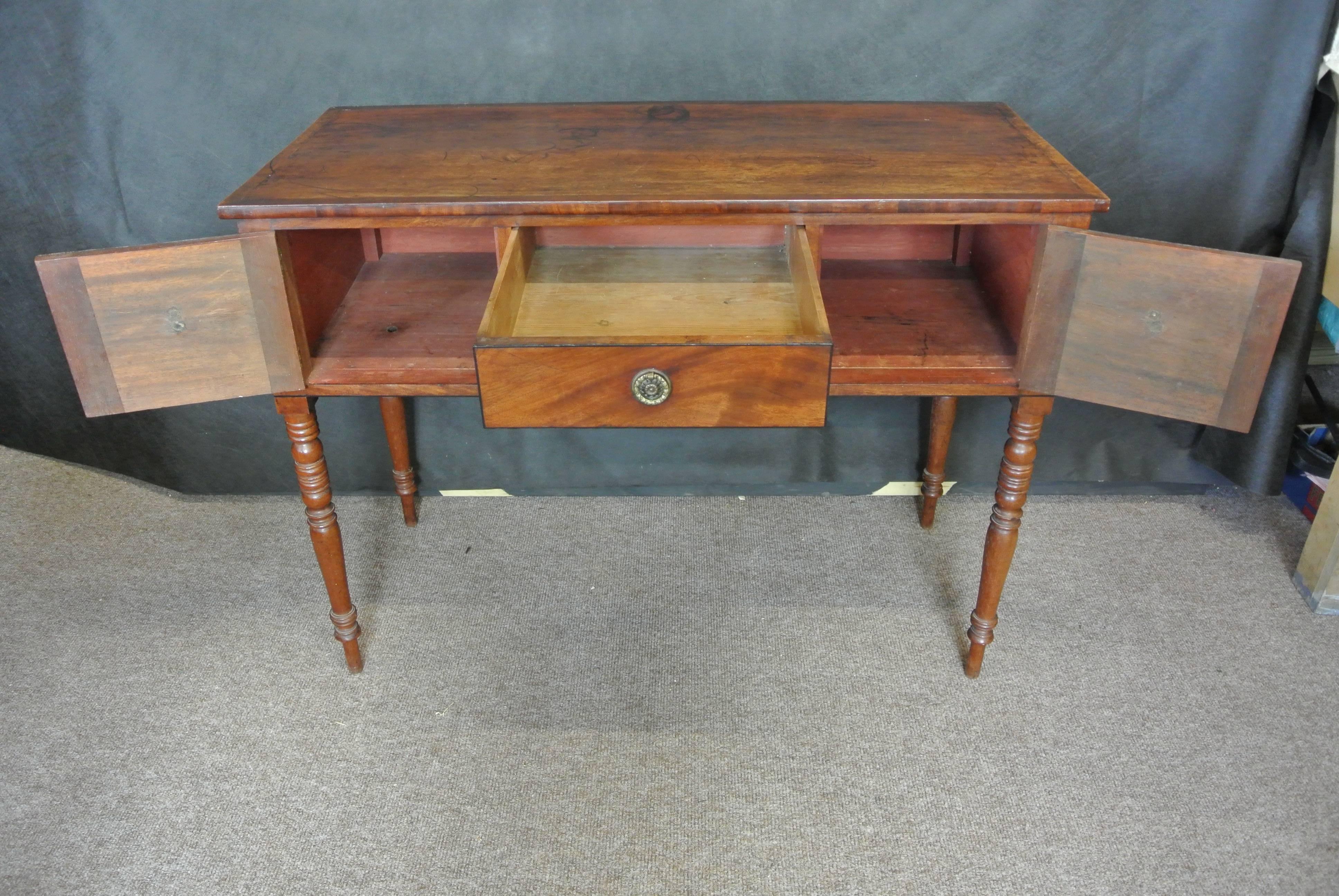 Turned 18th Century Mahogany Kneehole Side Table