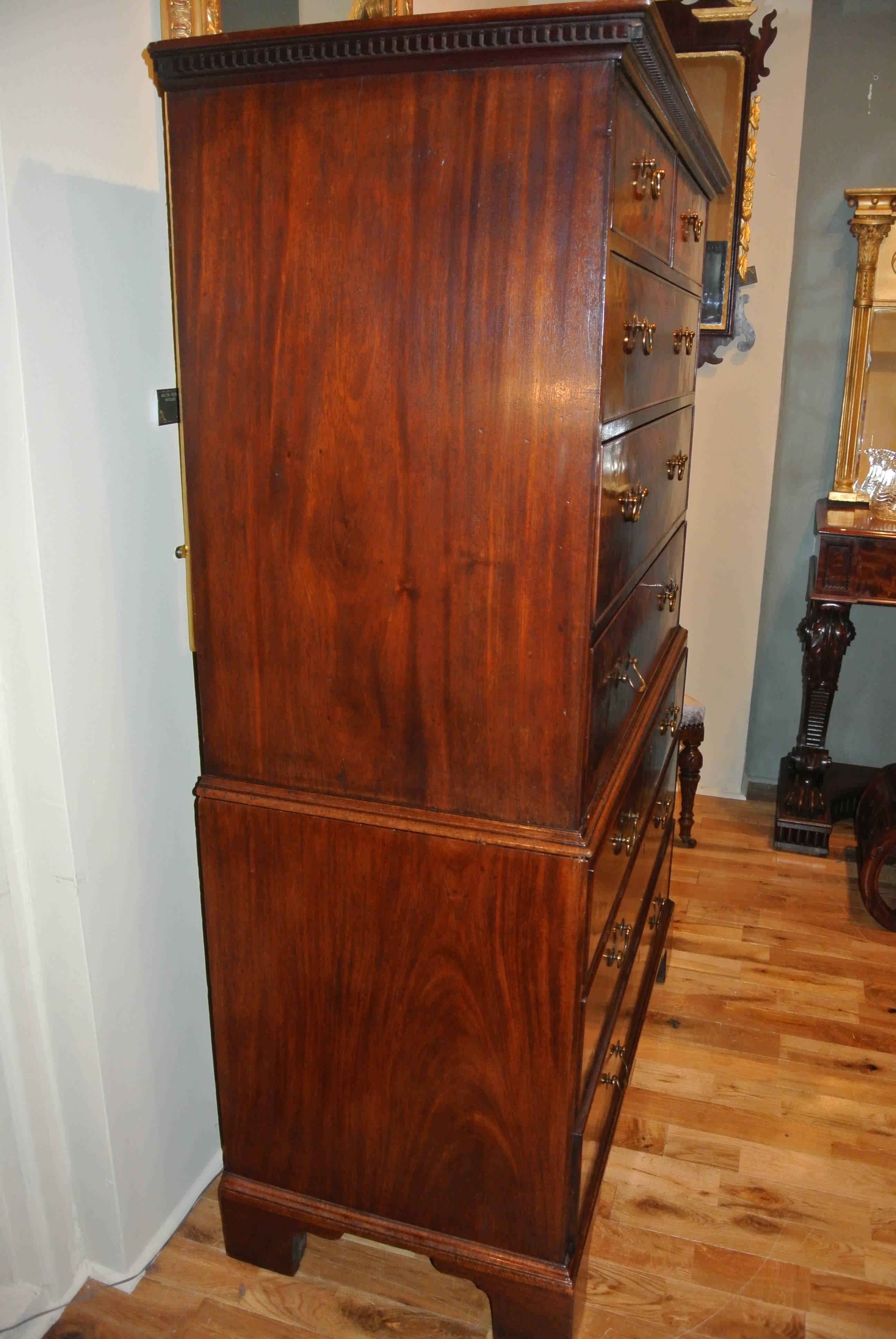 Fine Chippendale Period Chest on Chest In Excellent Condition In Bournemouth, GB