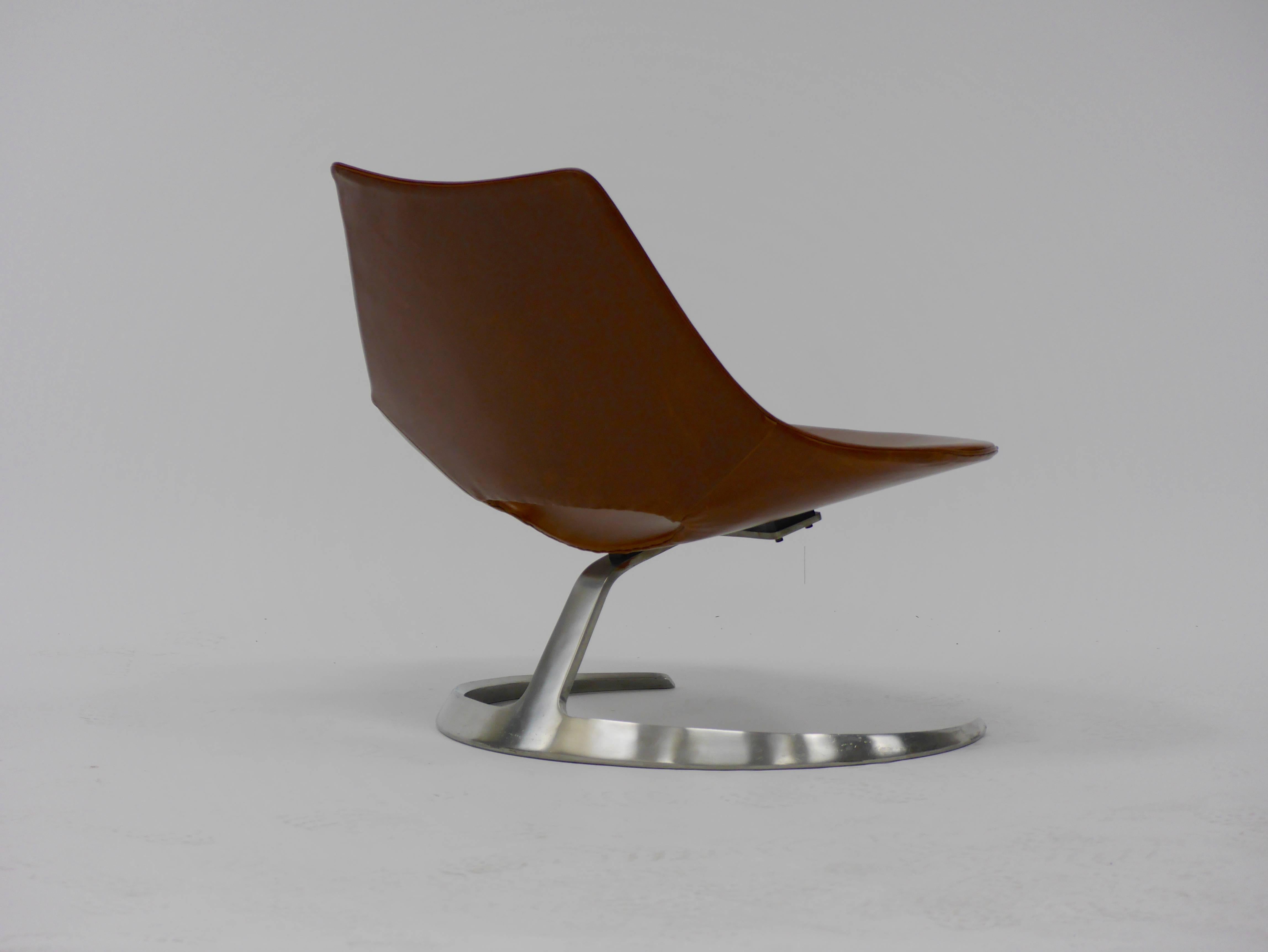 Preben Fabricius and Jorgen Kastholm.

Scimitar lounge chair.

Ivan Schlechter,
Denmark, 1962.
Stainless steel, leather.
Measures: 32½ W x 27 D x 25 H in (83 x 69 x 63 cm).