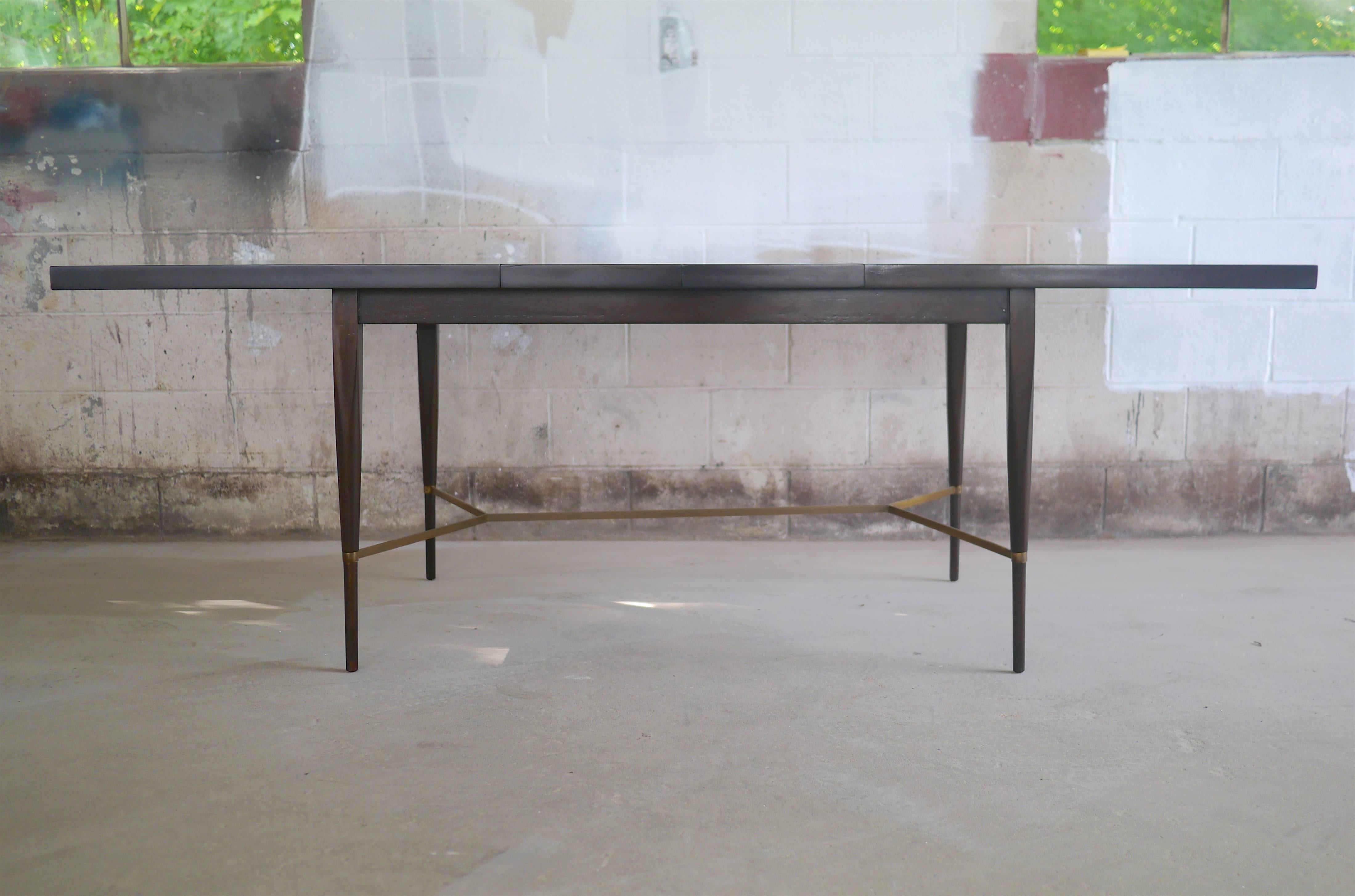 Paul McCobb Irwin Collection Dining Table with Brass Stretcher In Excellent Condition For Sale In Hadley, MA