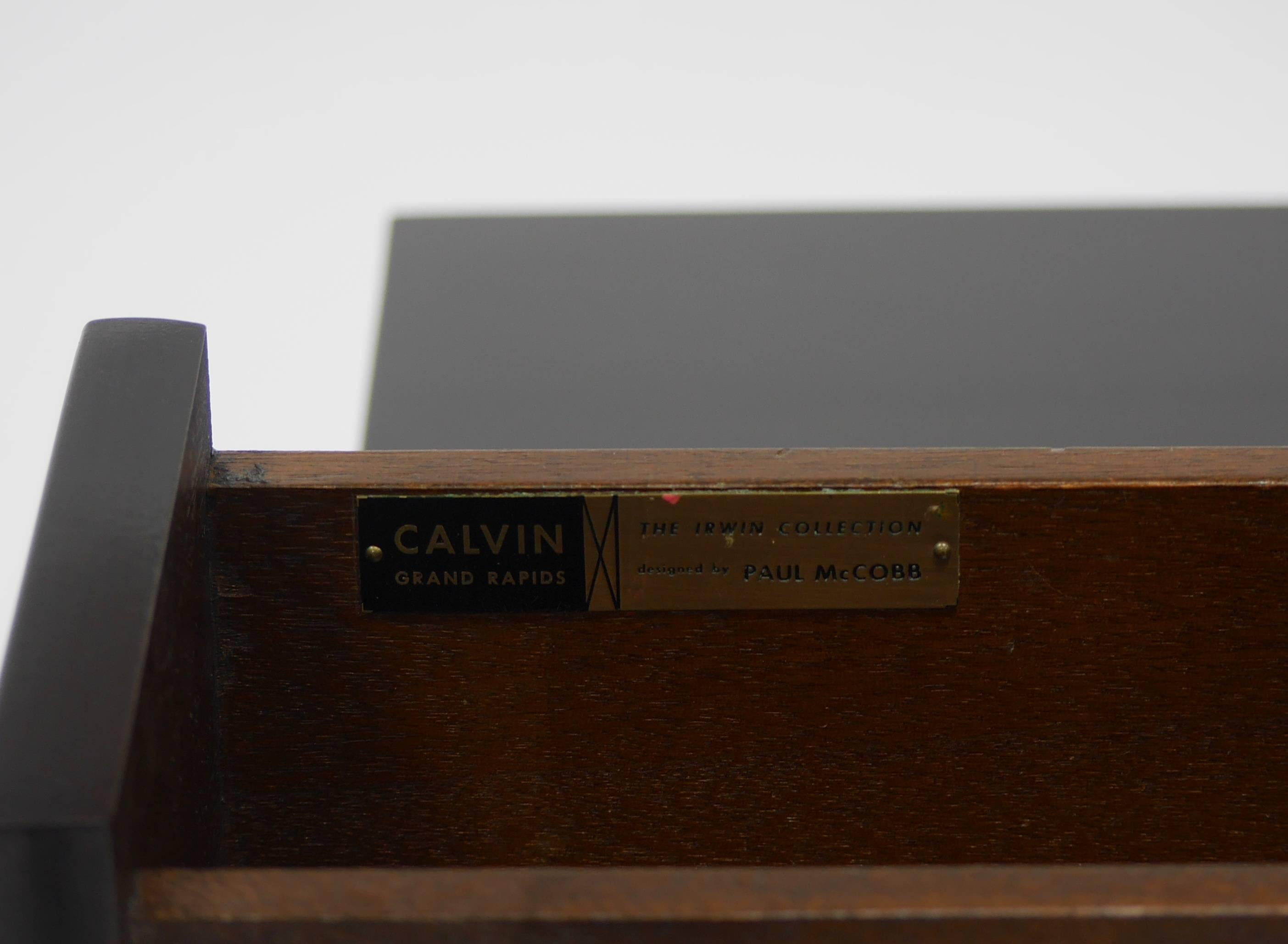 Elegant Vanity Desk by Paul McCobb for Calvin 2