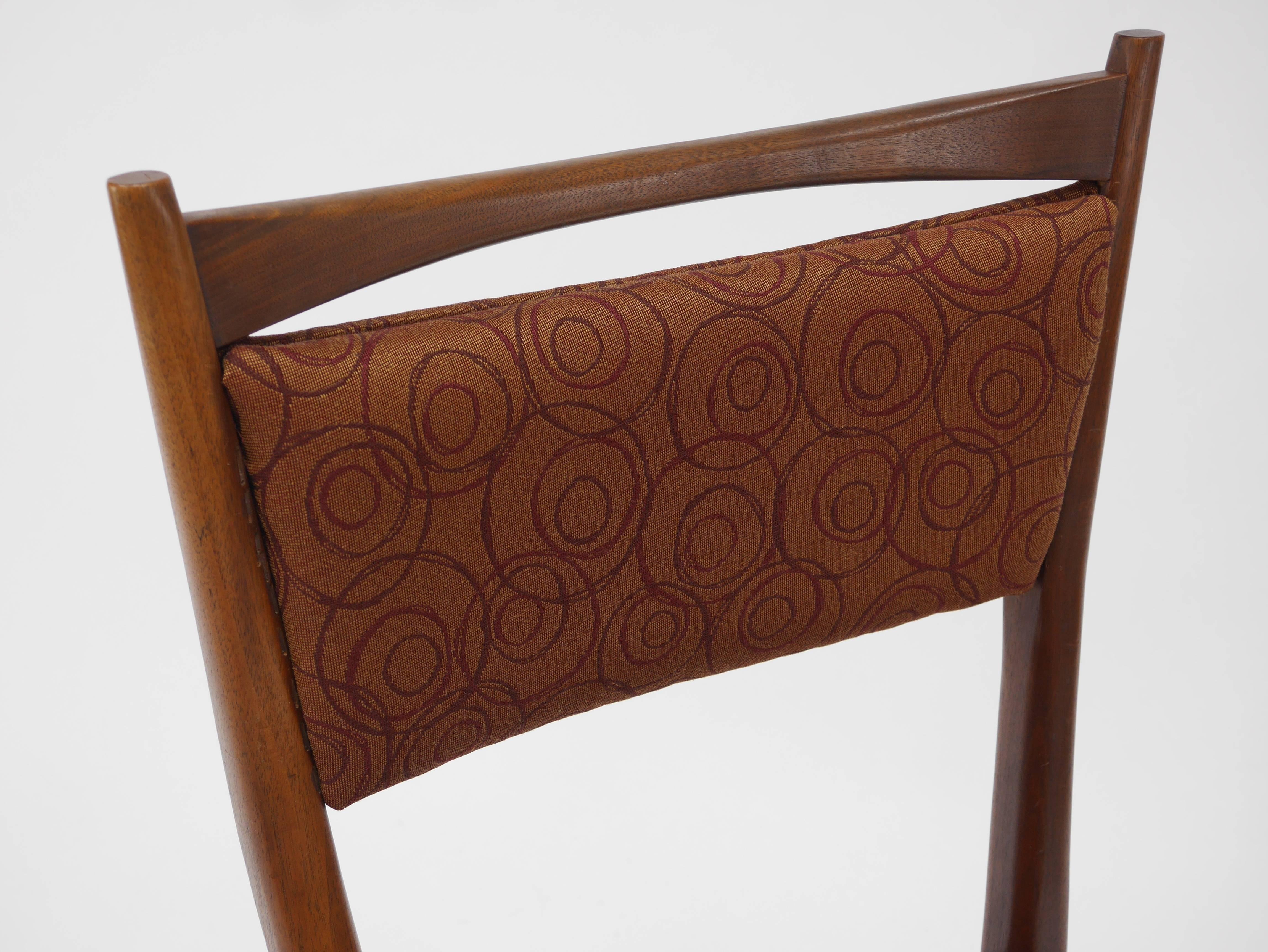 Eight Dining Chairs by Paul McCobb 2