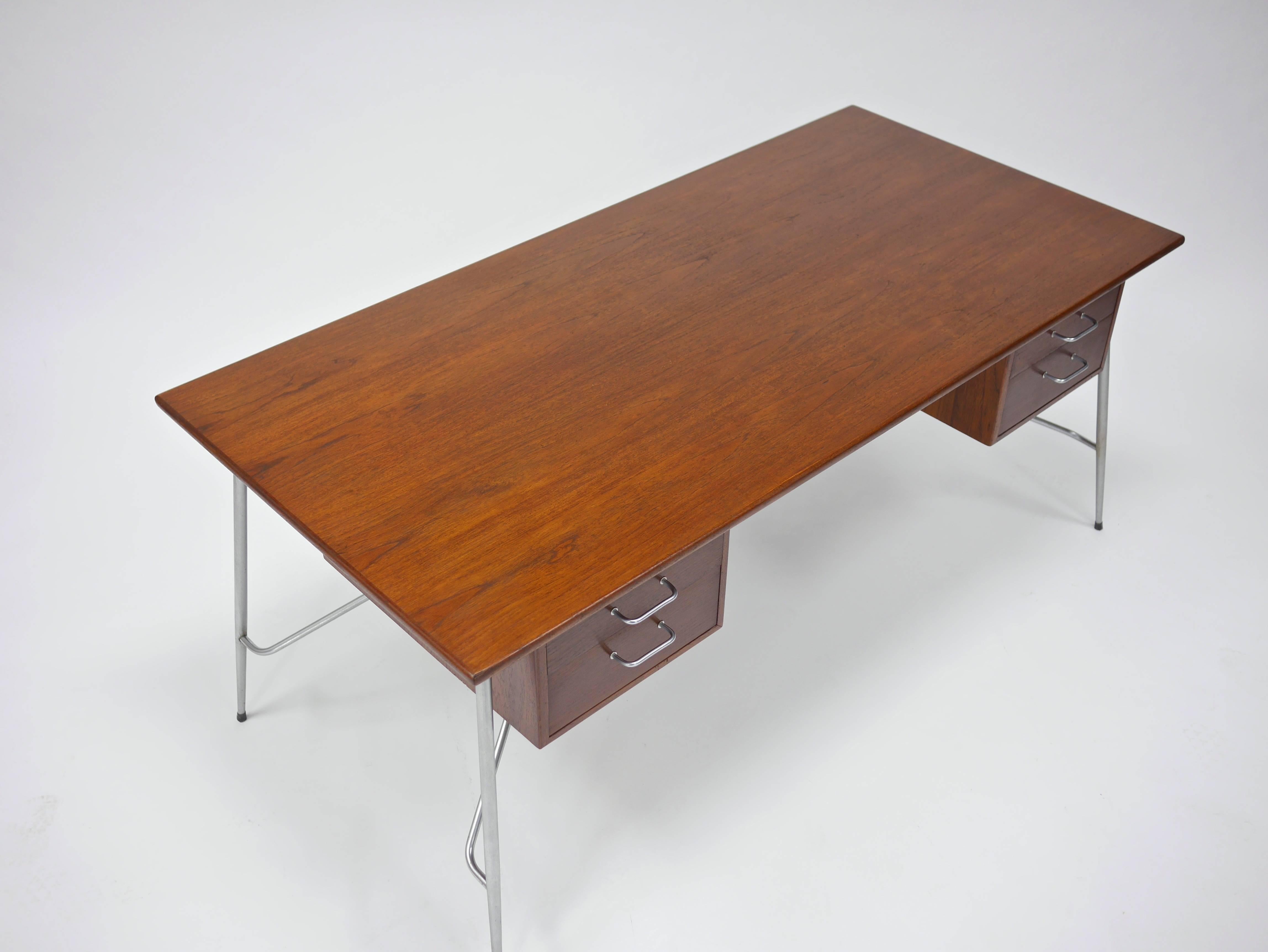 Desk by Børge Mogensen In Good Condition For Sale In Hadley, MA